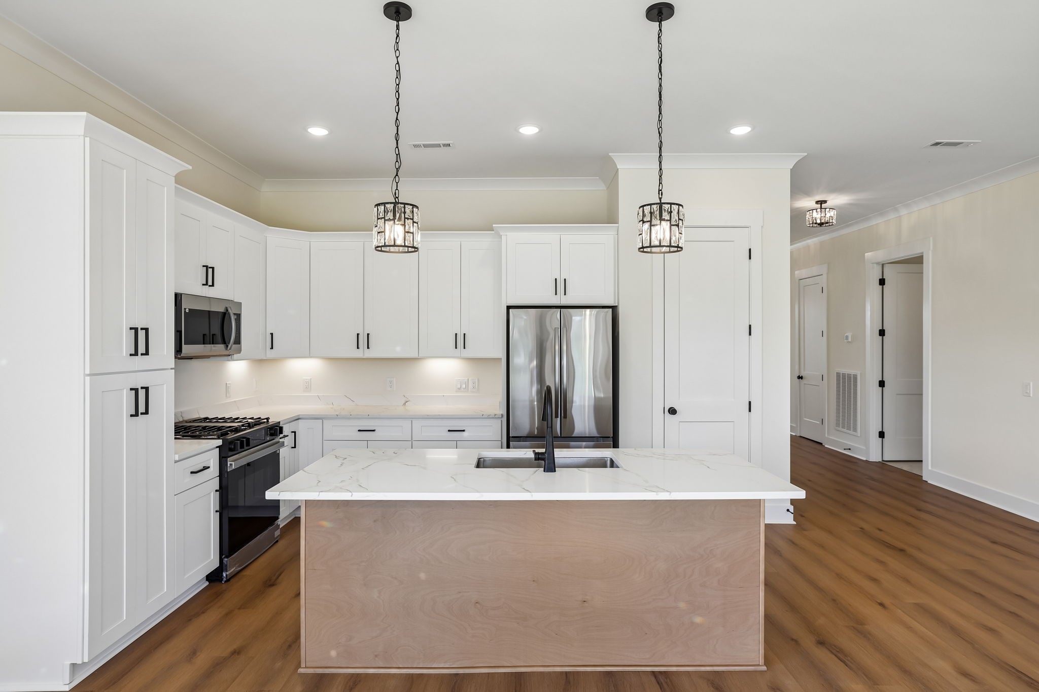 123 Lookout Dr