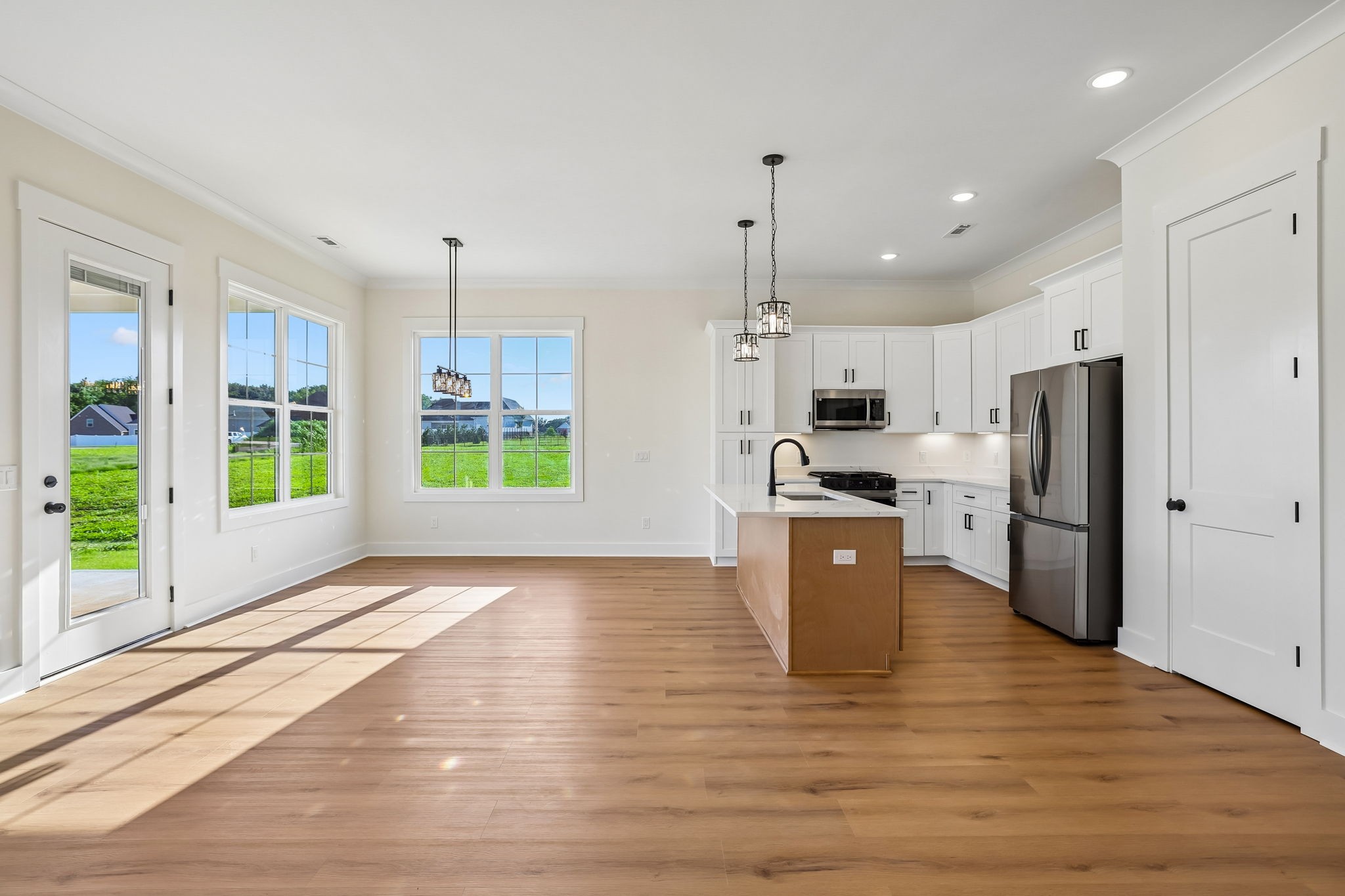 123 Lookout Dr