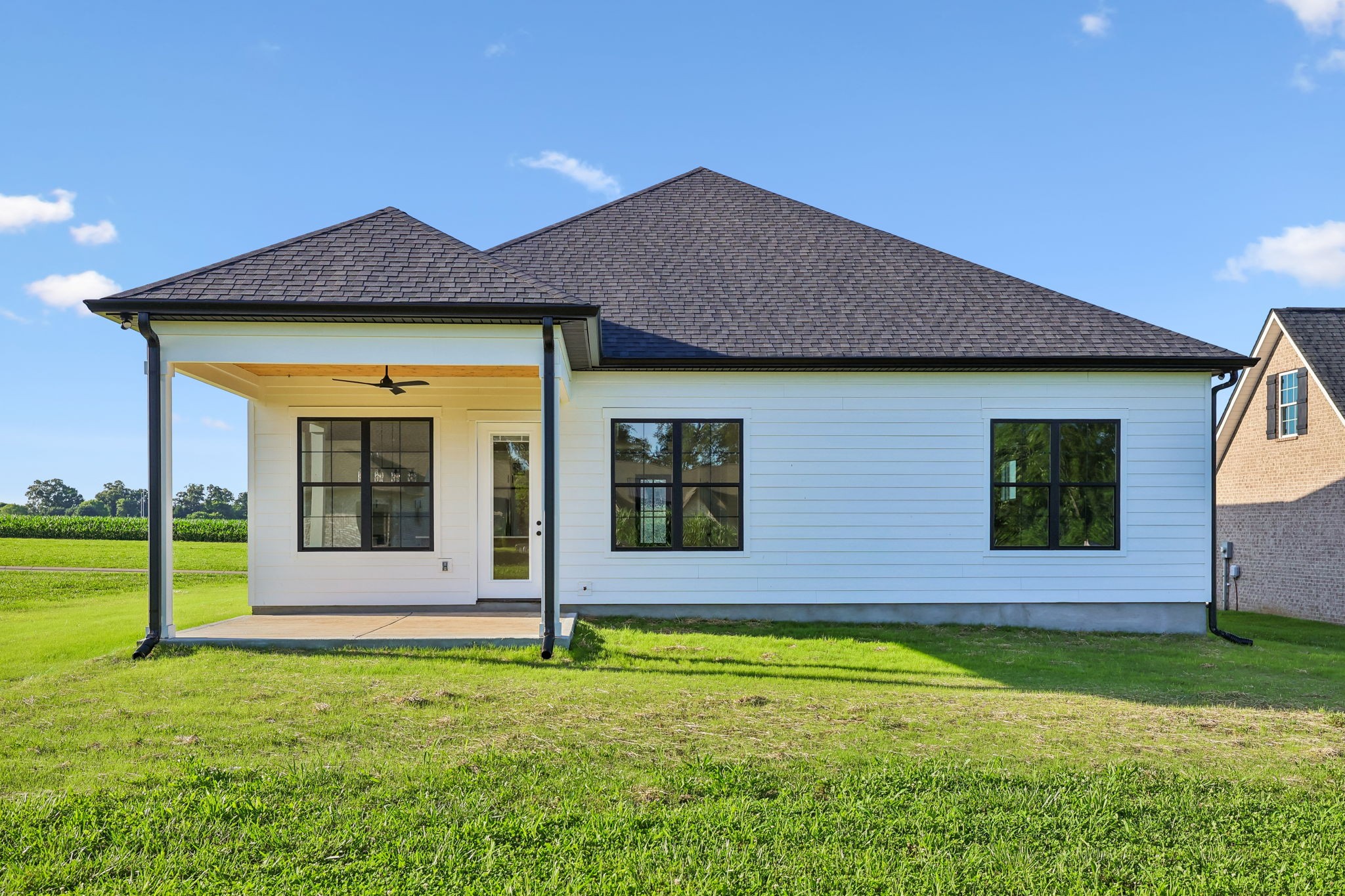 123 Lookout Dr