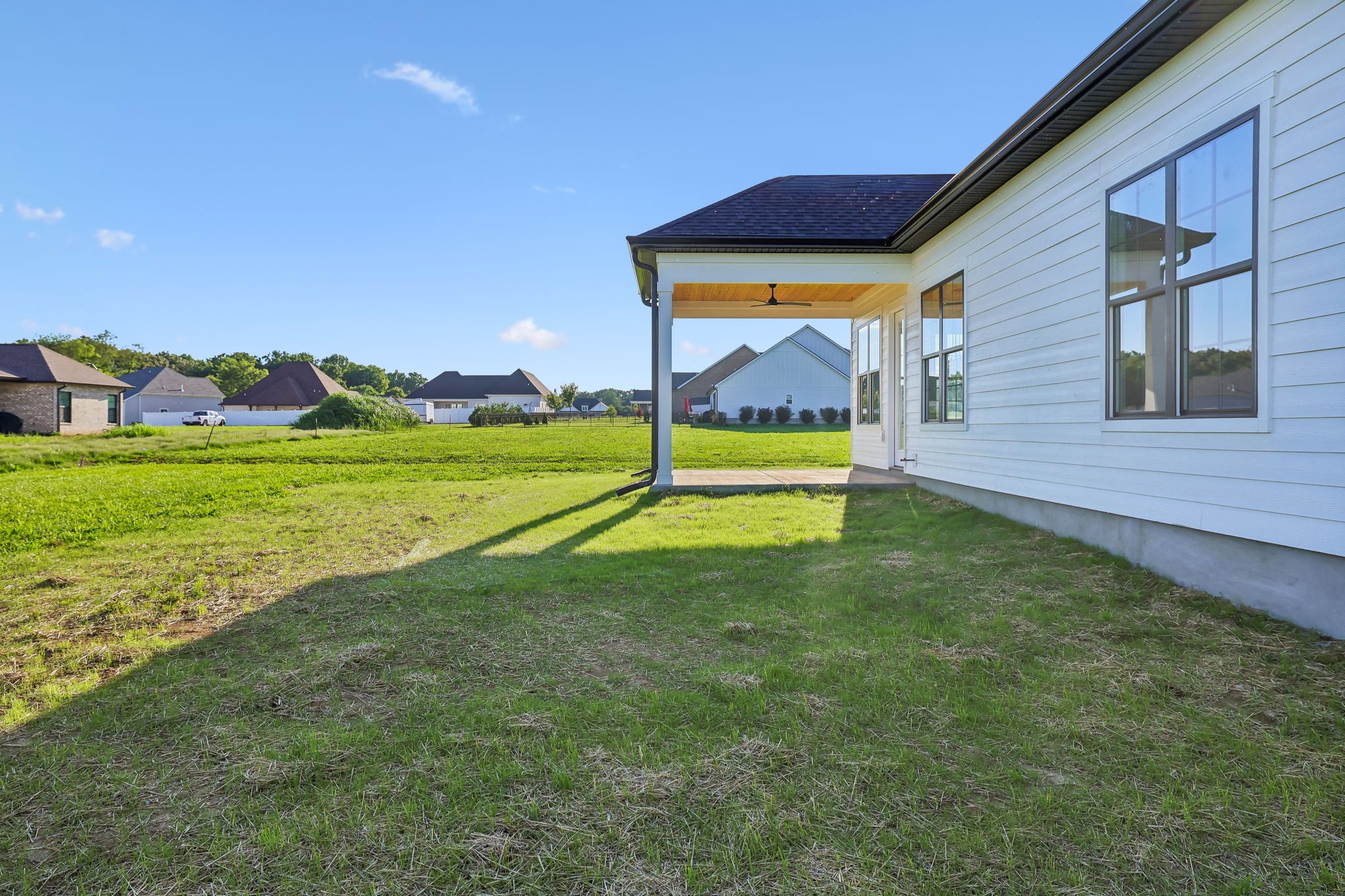 123 Lookout Dr
