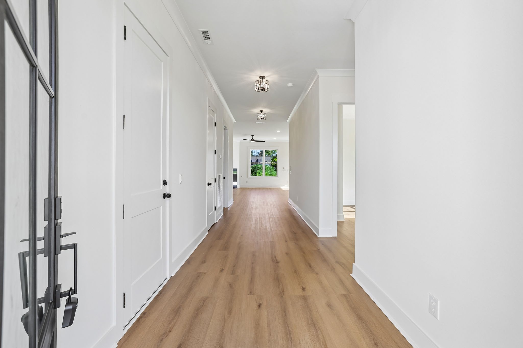 123 Lookout Dr
