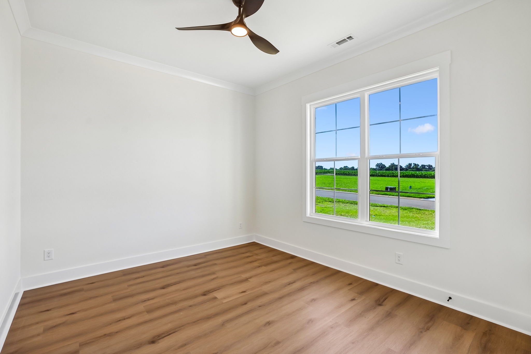 123 Lookout Dr