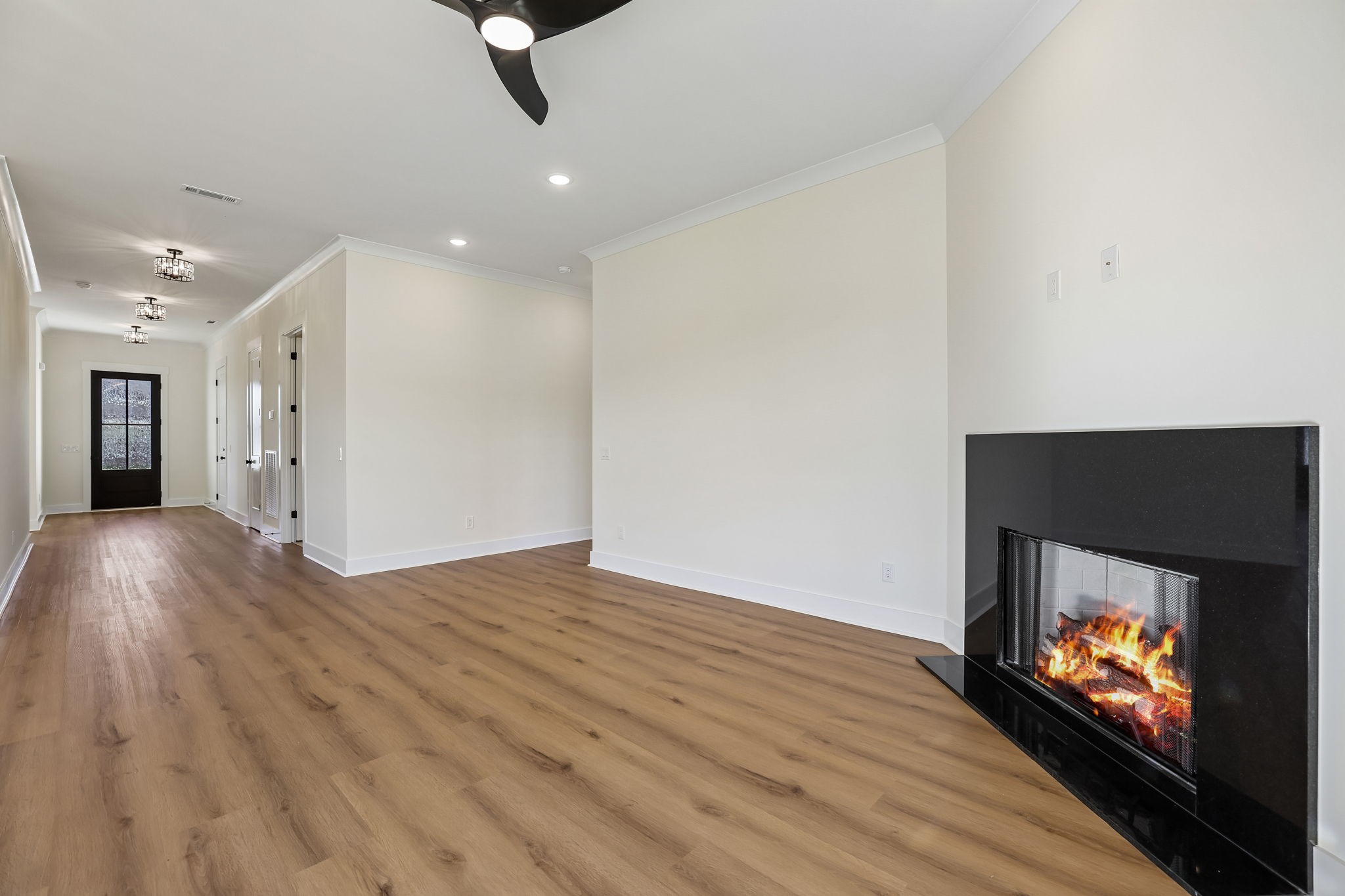 123 Lookout Dr