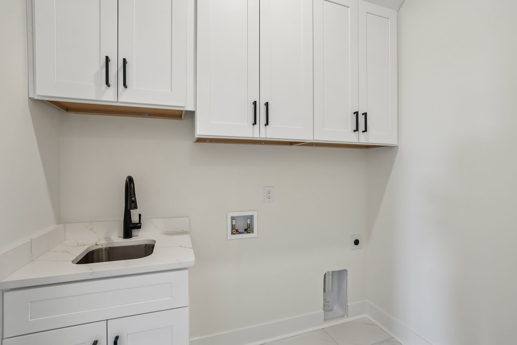 123 Lookout Dr