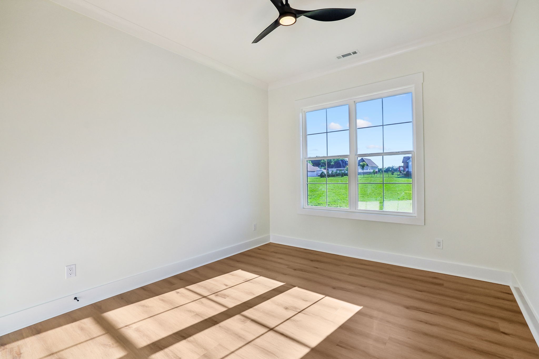 123 Lookout Dr