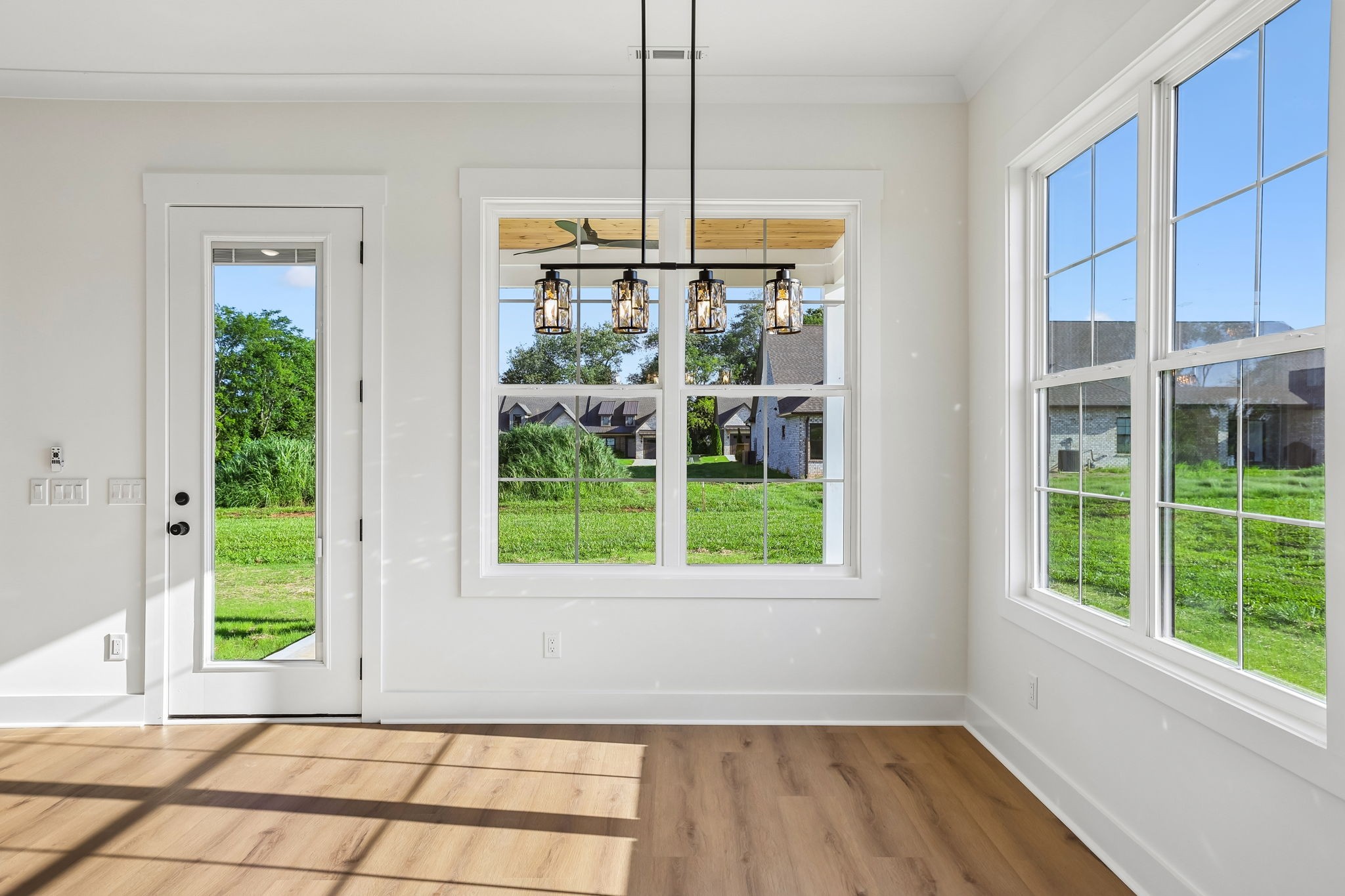123 Lookout Dr
