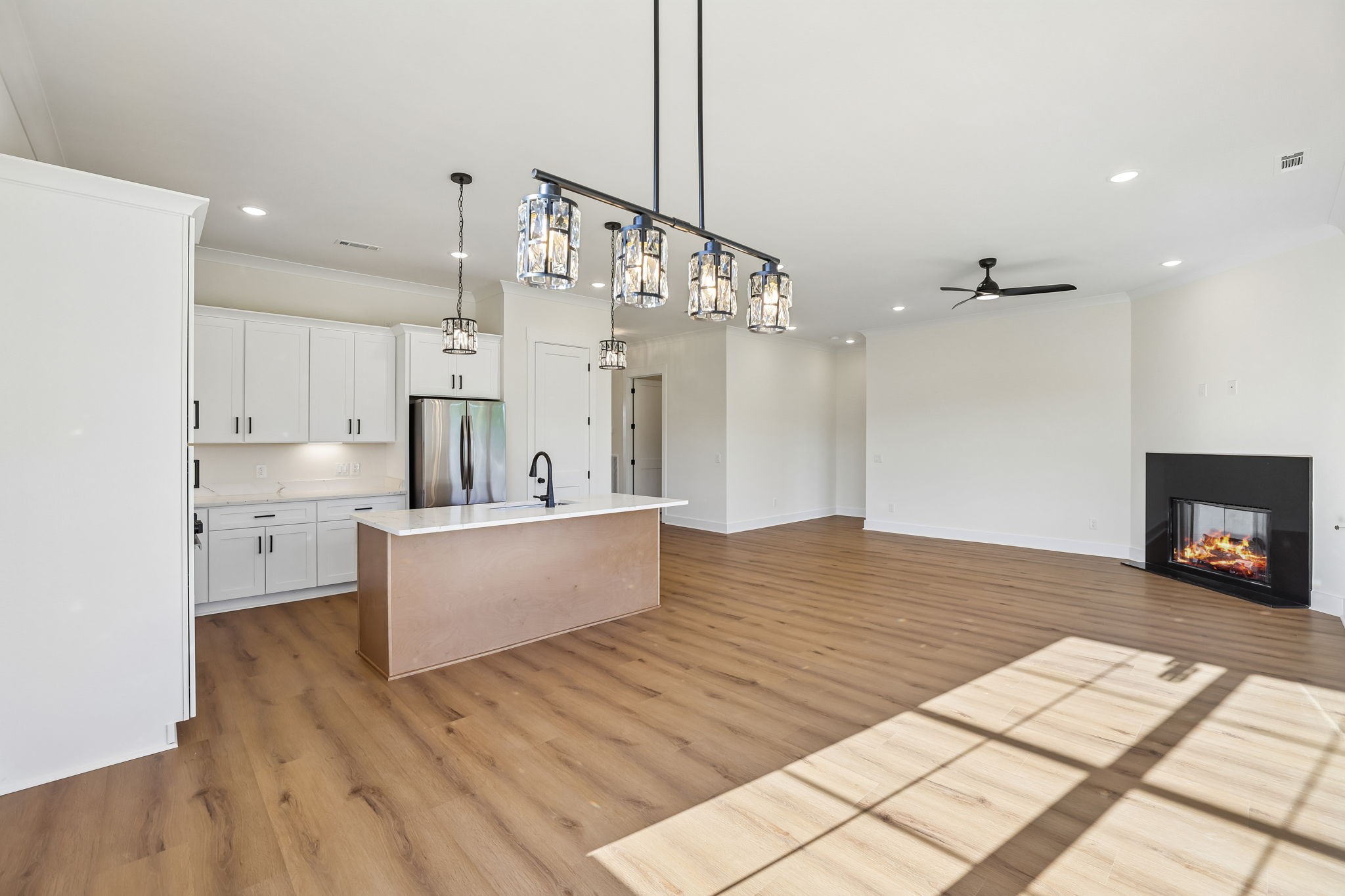 123 Lookout Dr