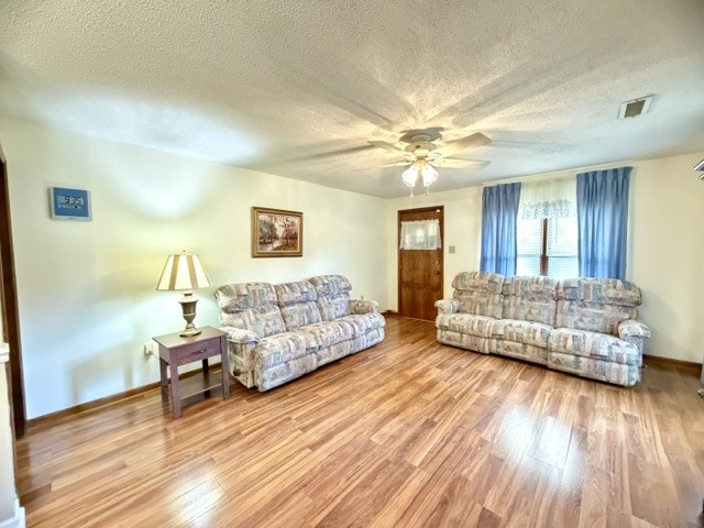 603 N Main St