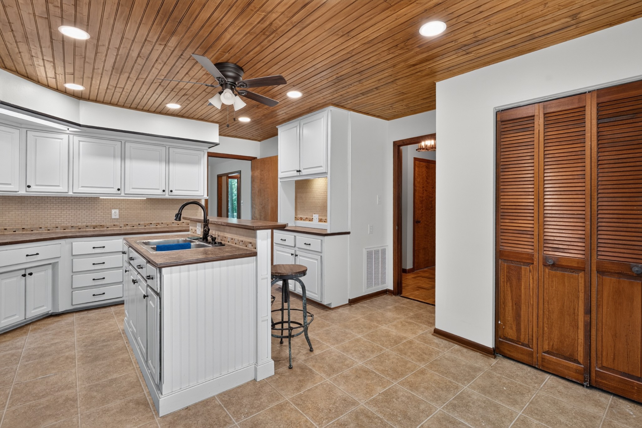466 Willow Oak Dr