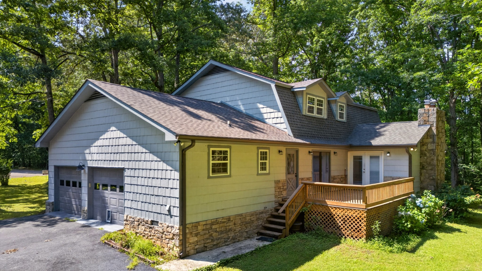 466 Willow Oak Dr