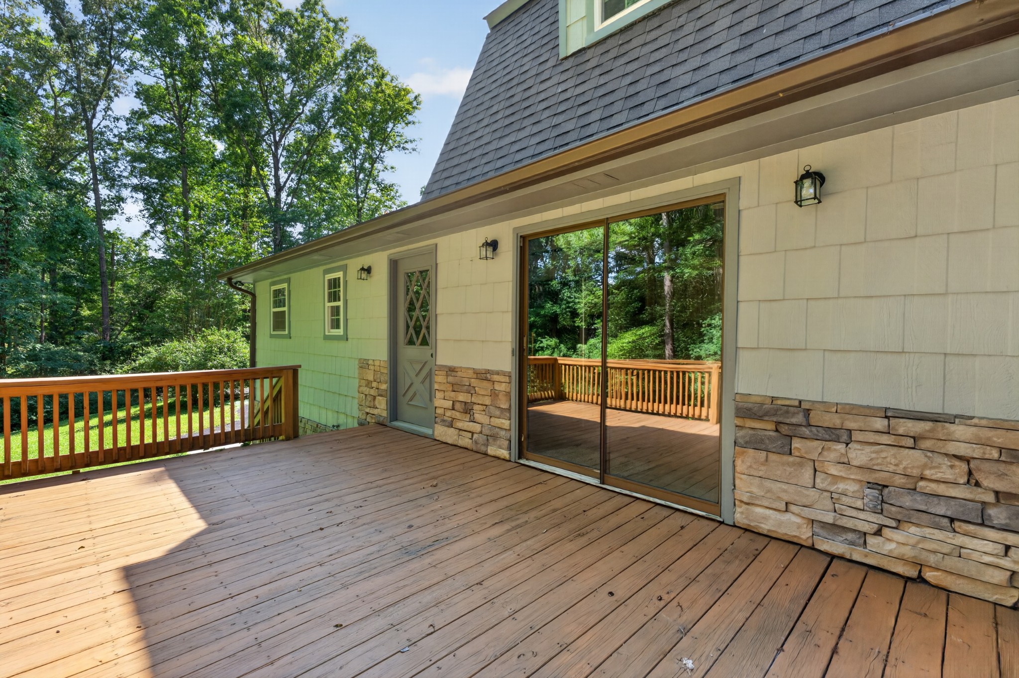 466 Willow Oak Dr