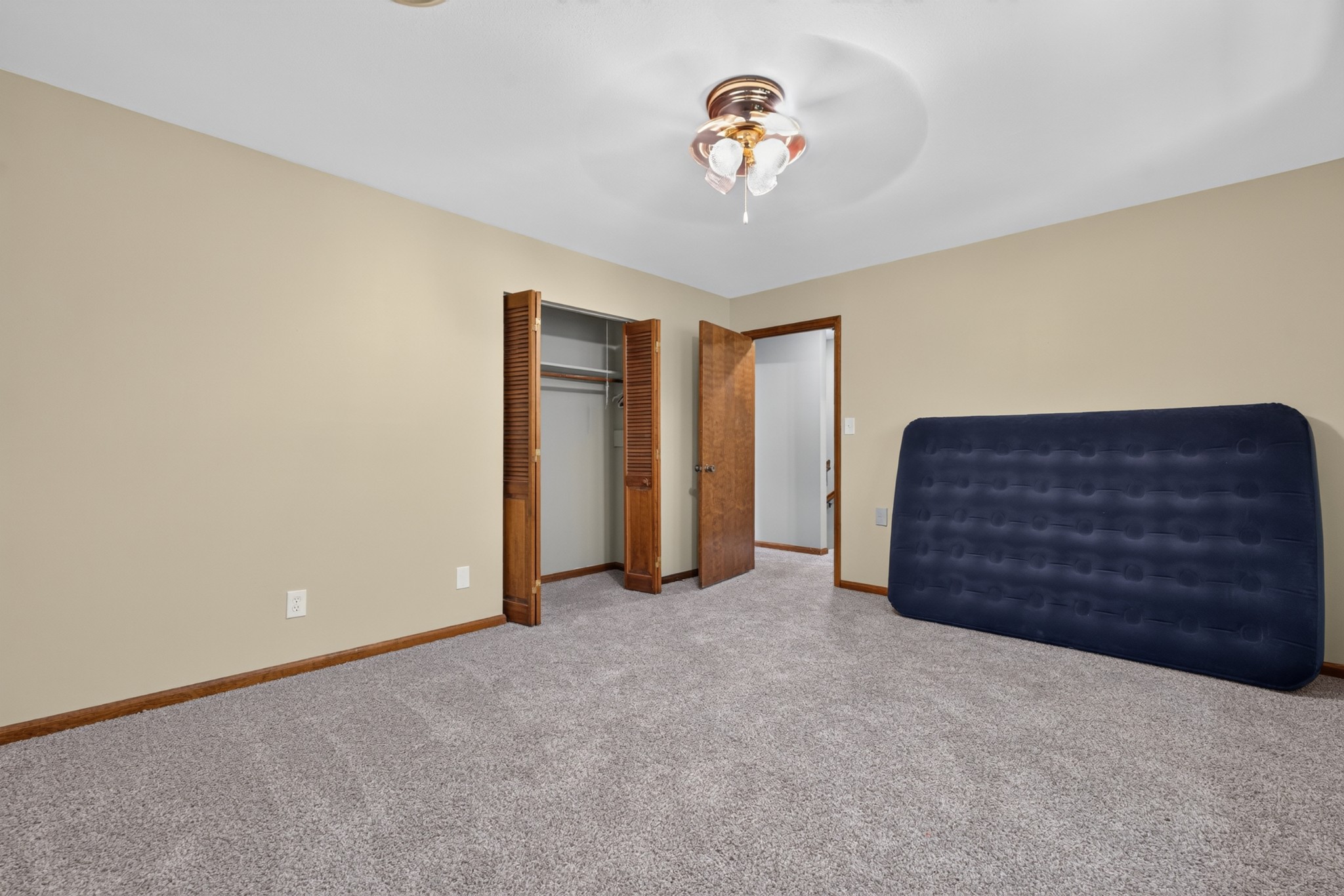466 Willow Oak Dr