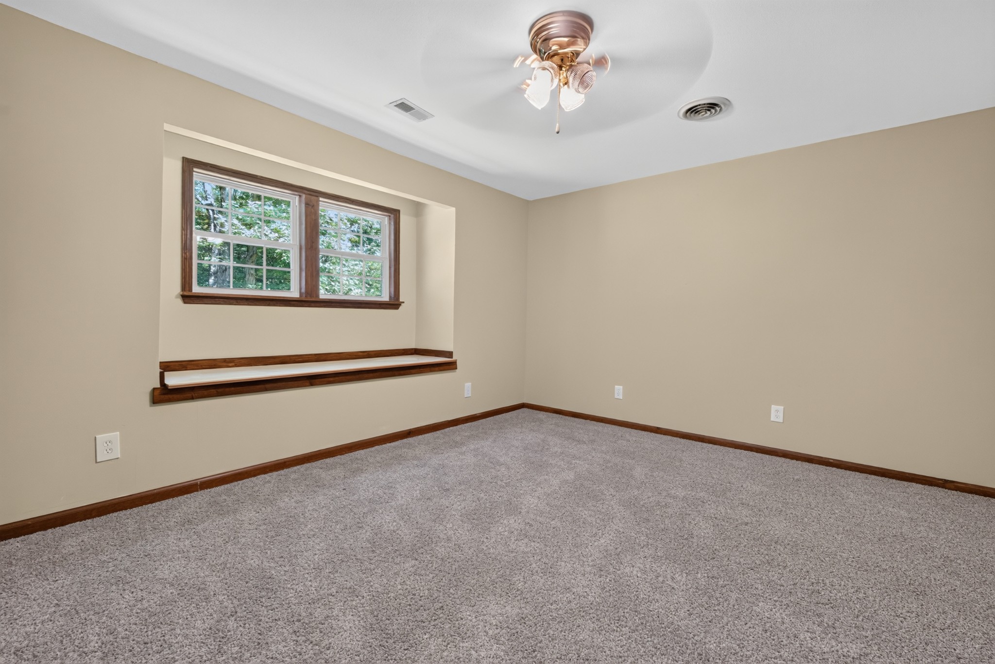 466 Willow Oak Dr