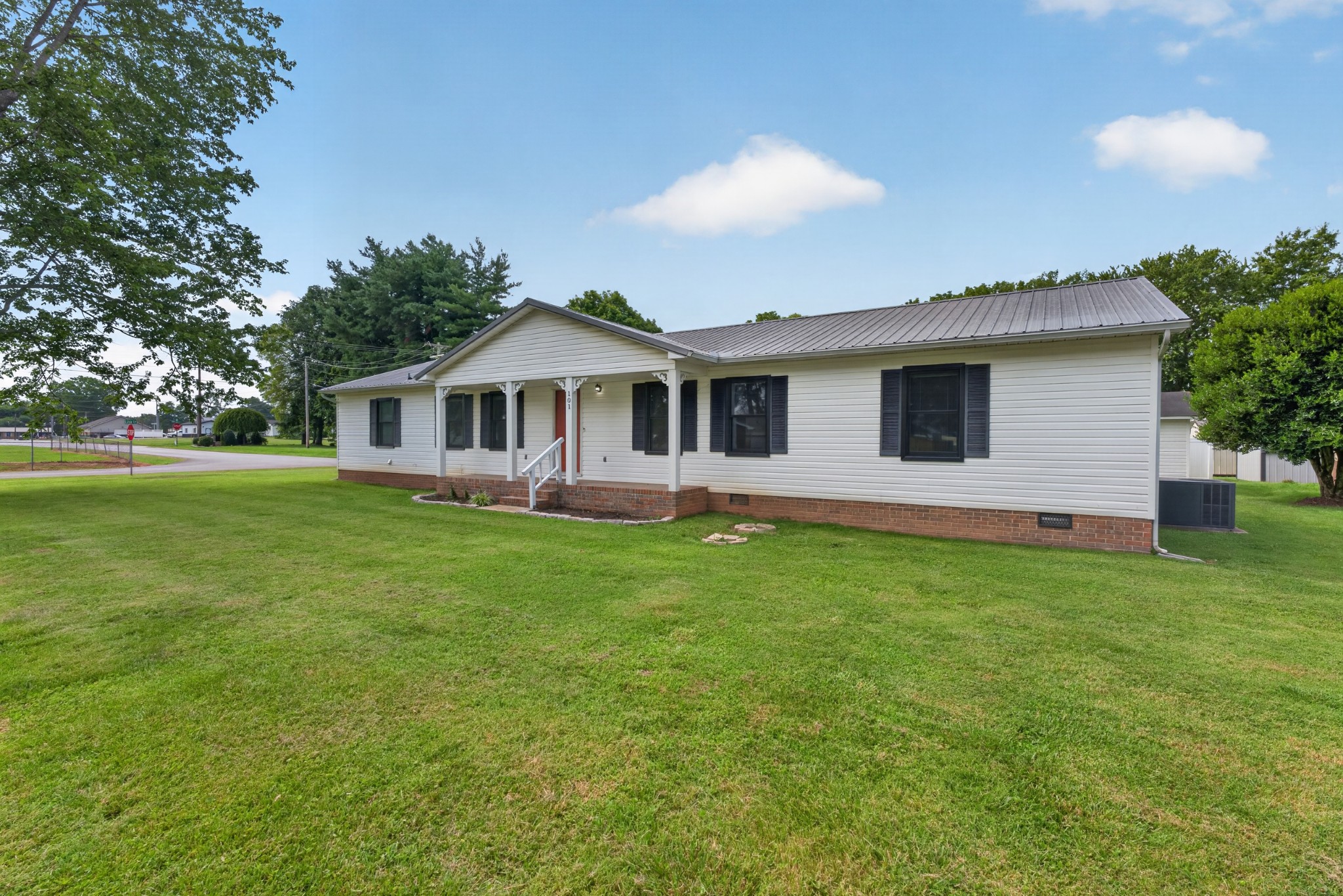 101 Lisa Cir