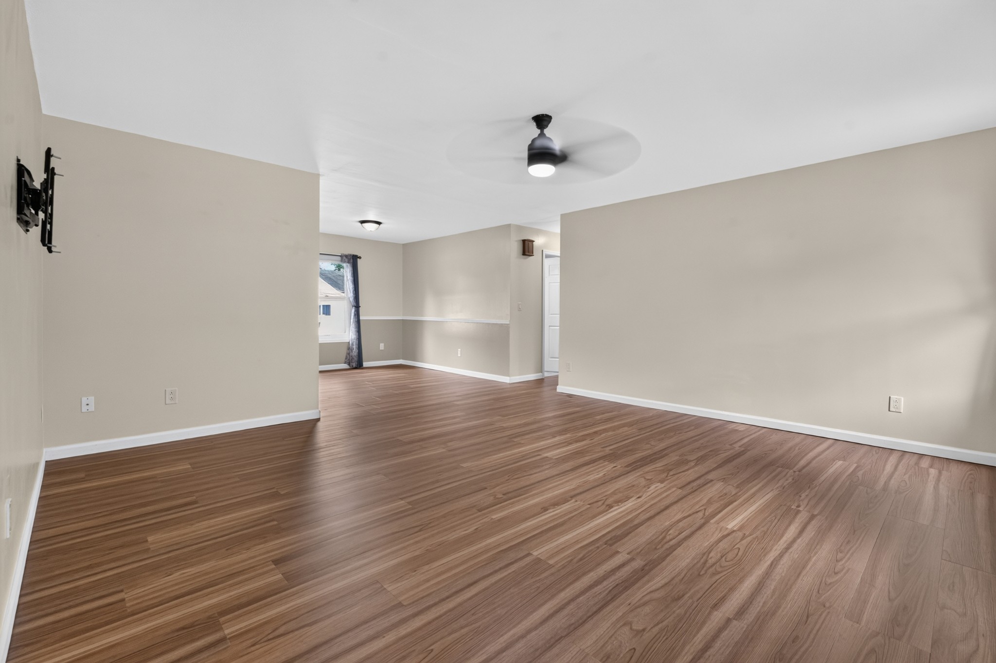 101 Lisa Cir