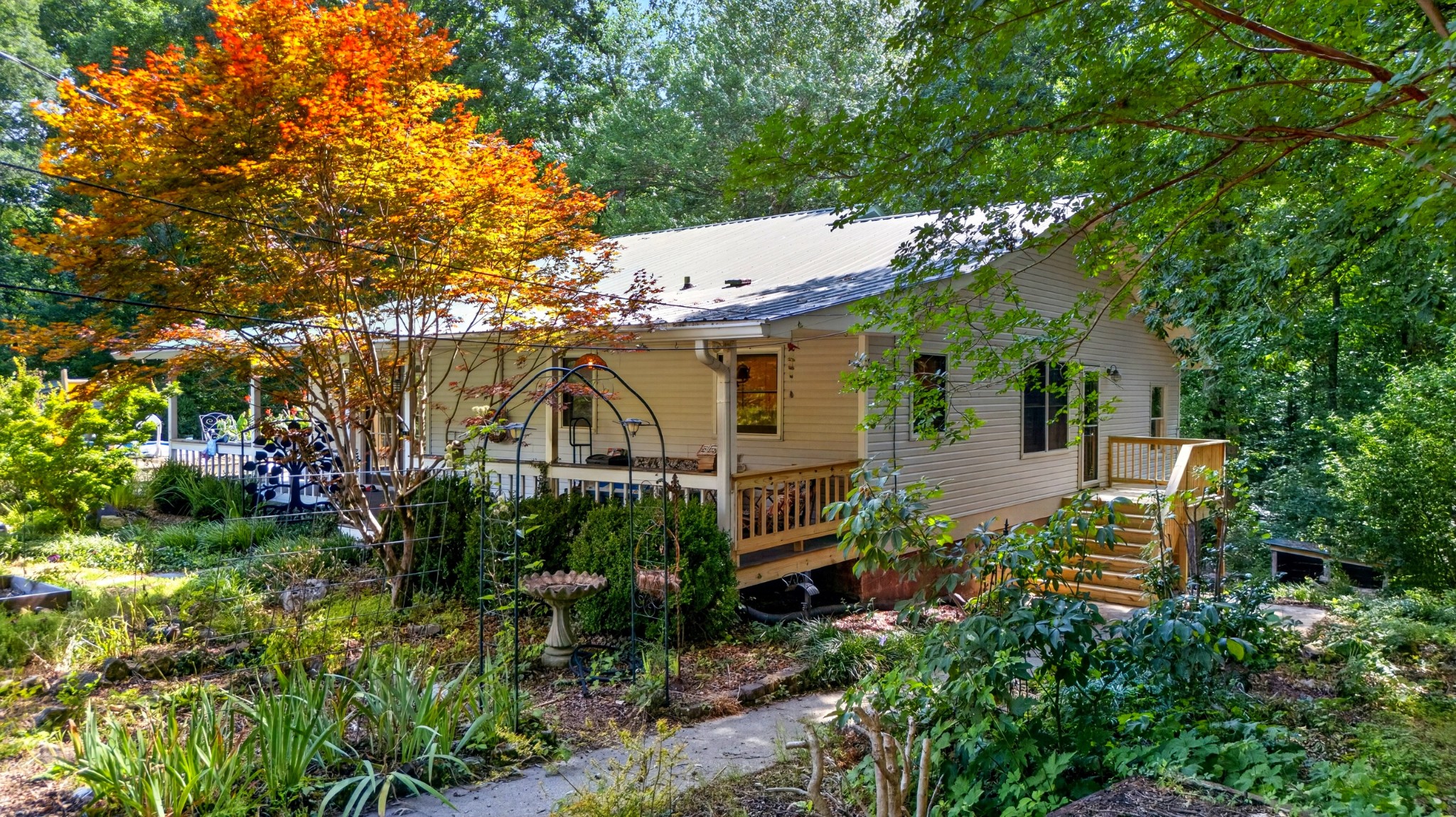 129 Meredith Ln
