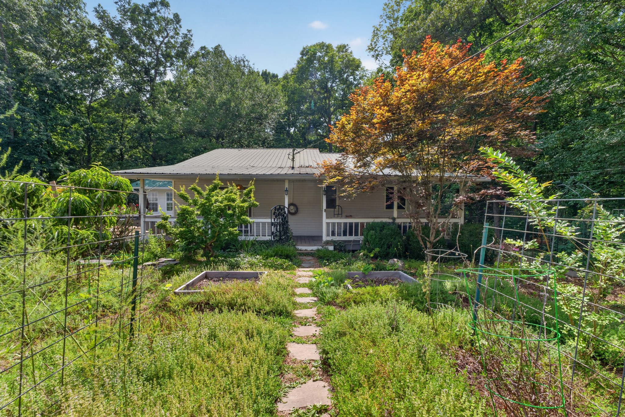 129 Meredith Ln