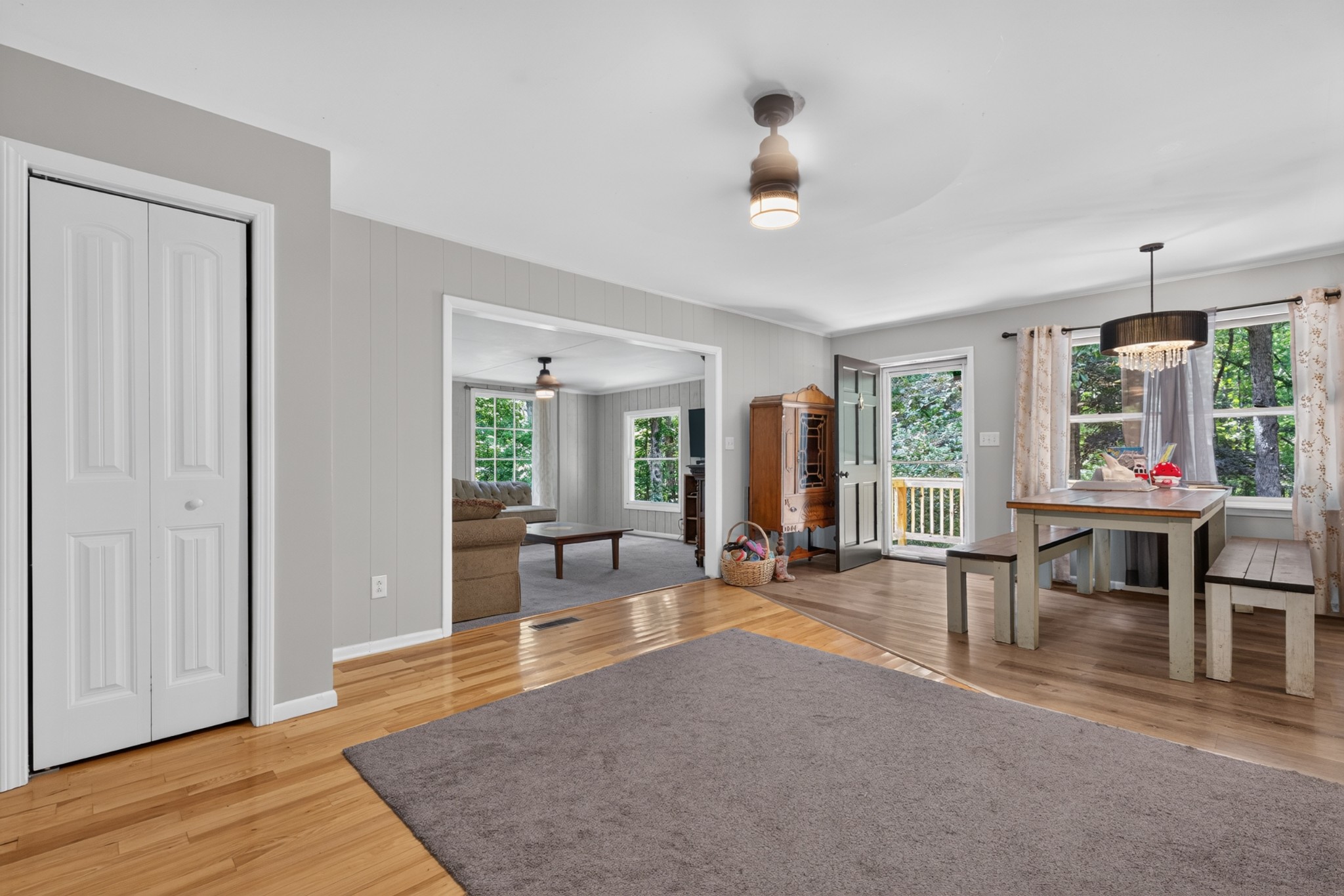 129 Meredith Ln