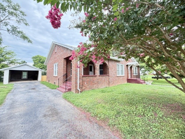 203 Bennett St