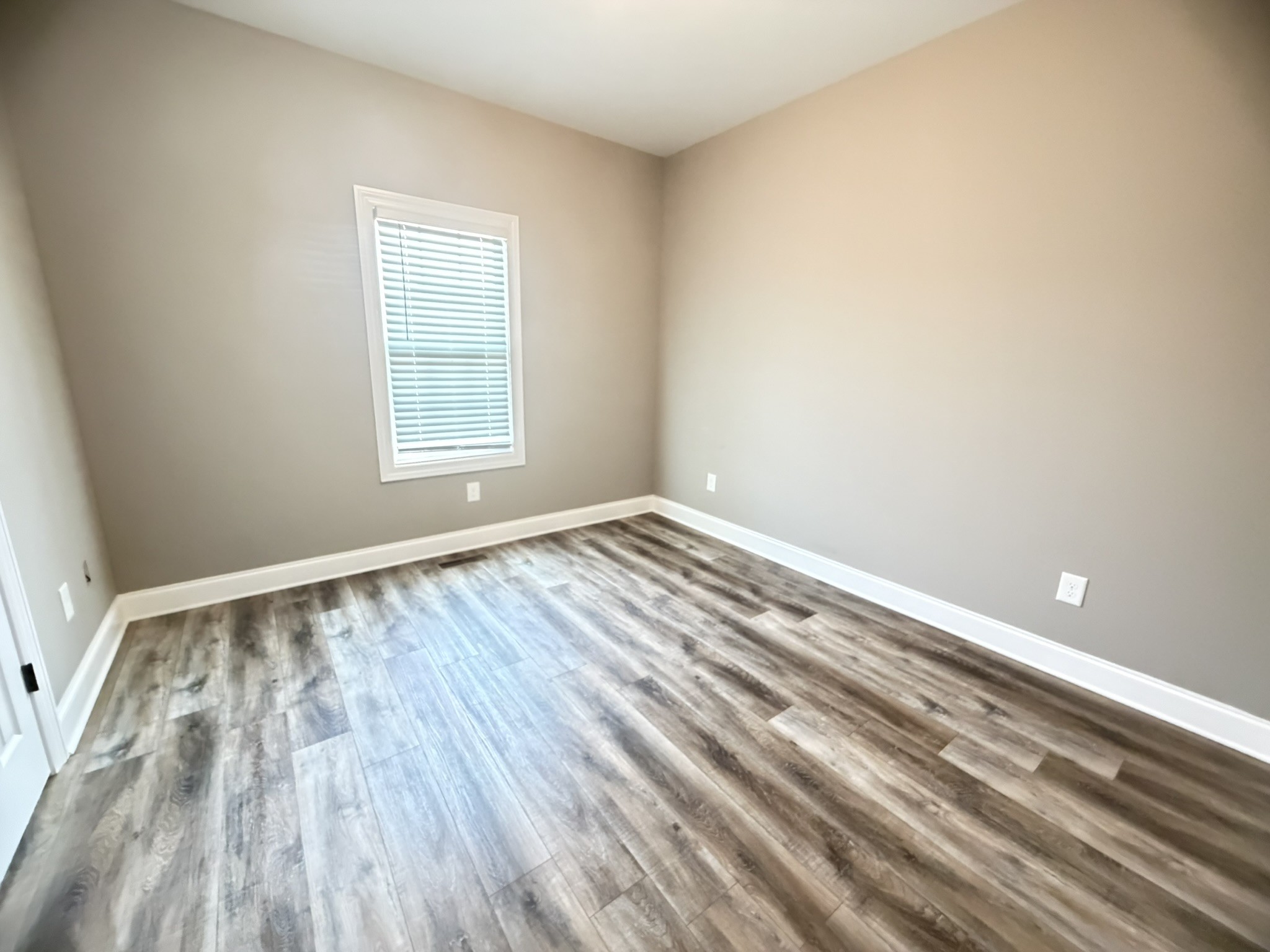 389 Colonial Dr