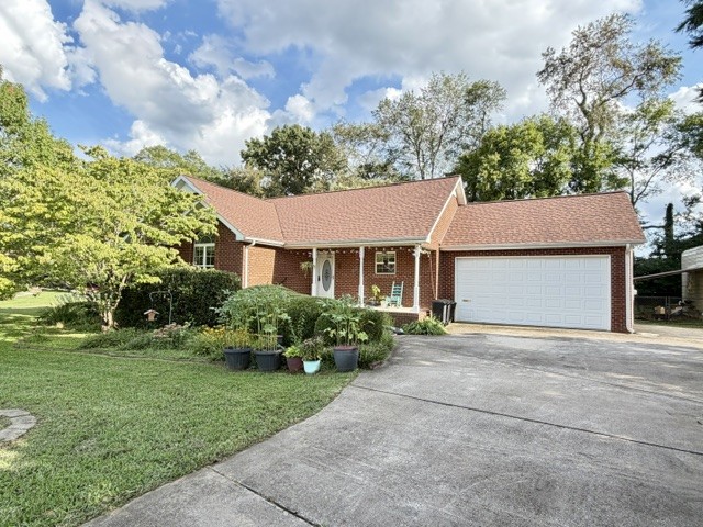 125 Hazelwood Ln