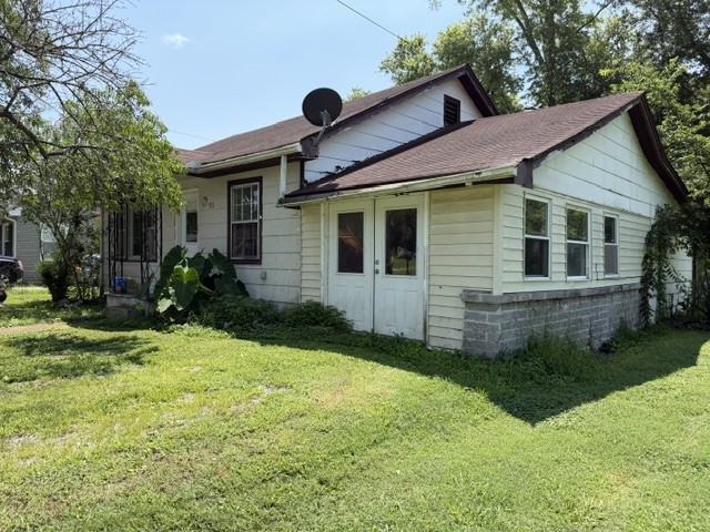 311 Poplar St, N
