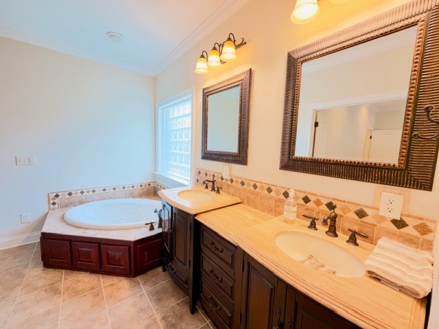 29 Rebecca Ln, E
