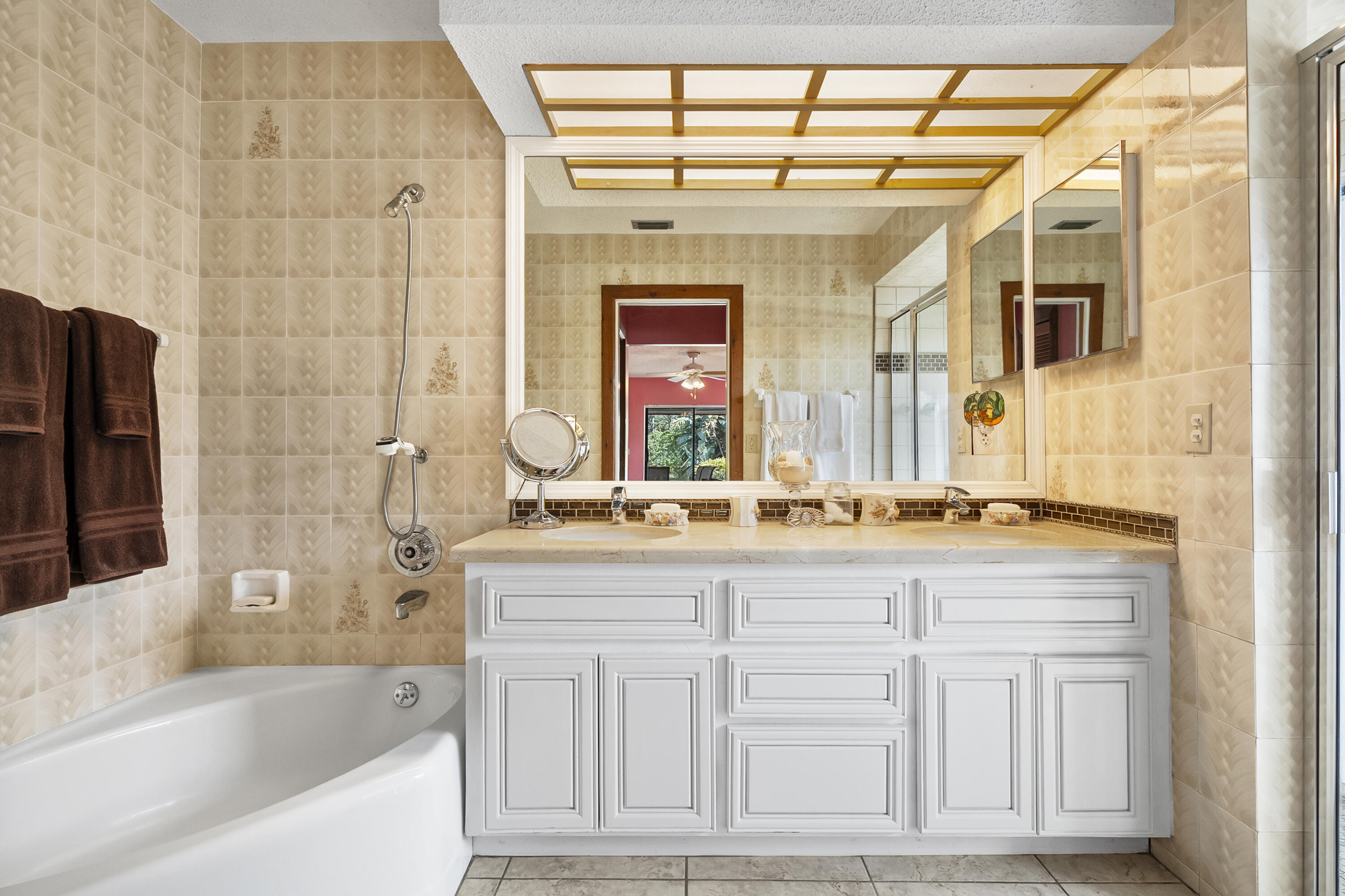 18815 S Golden Hawk Trail