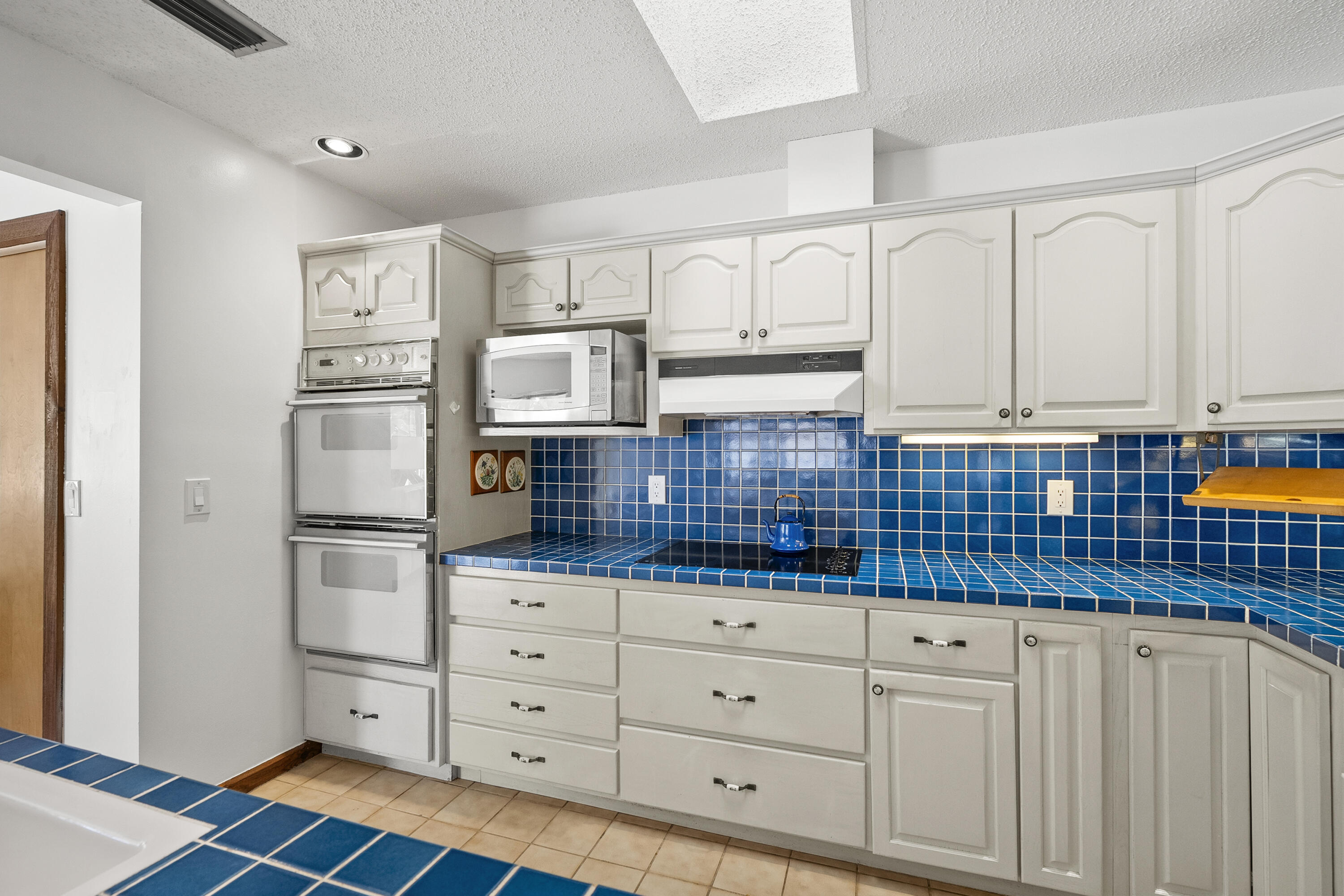 18815 S Golden Hawk Trail