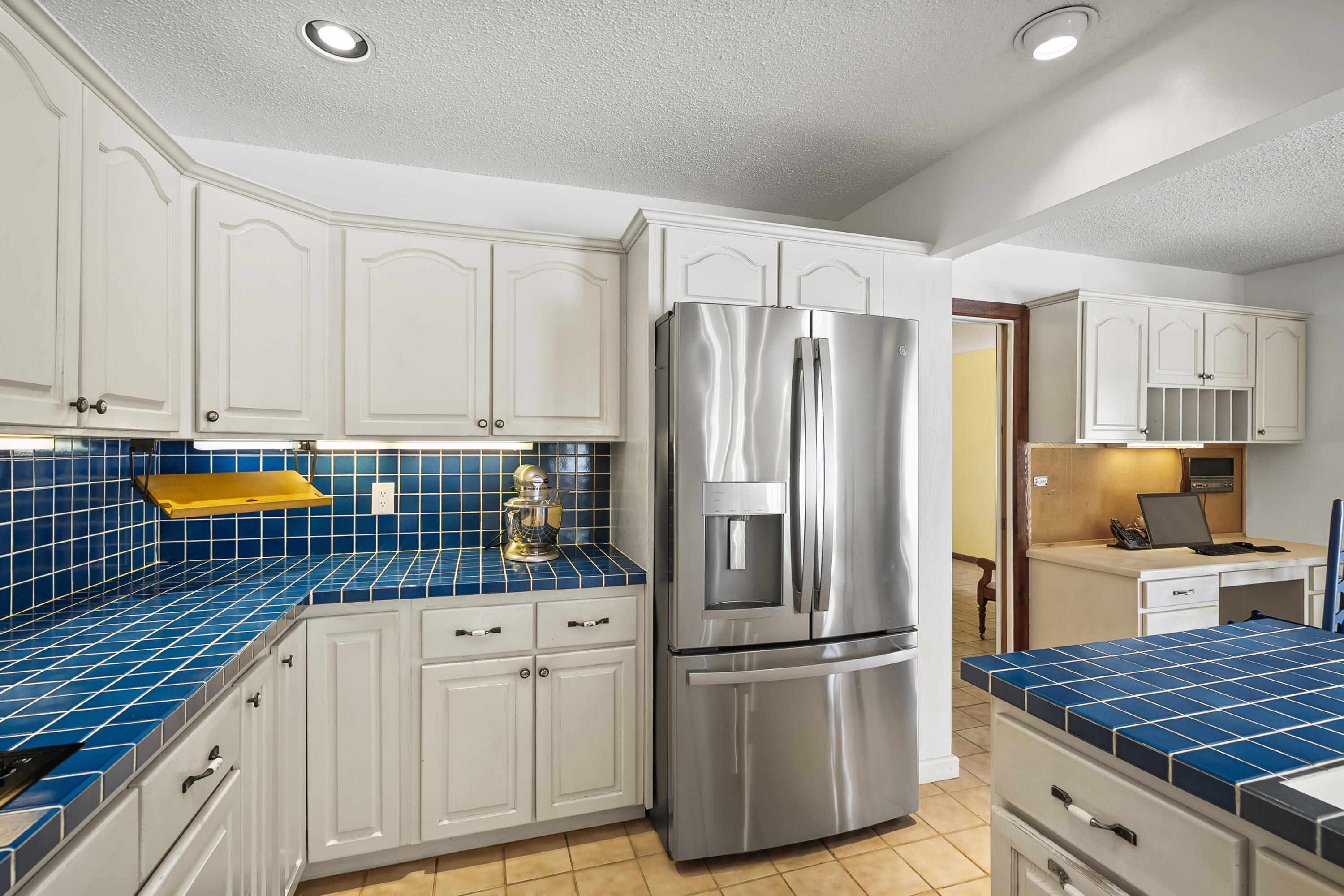 18815 S Golden Hawk Trail