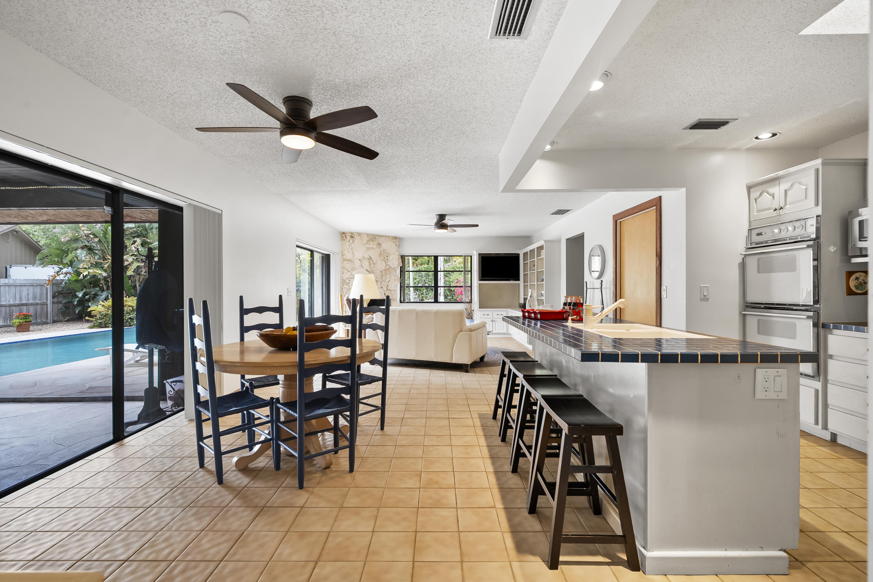 18815 S Golden Hawk Trail