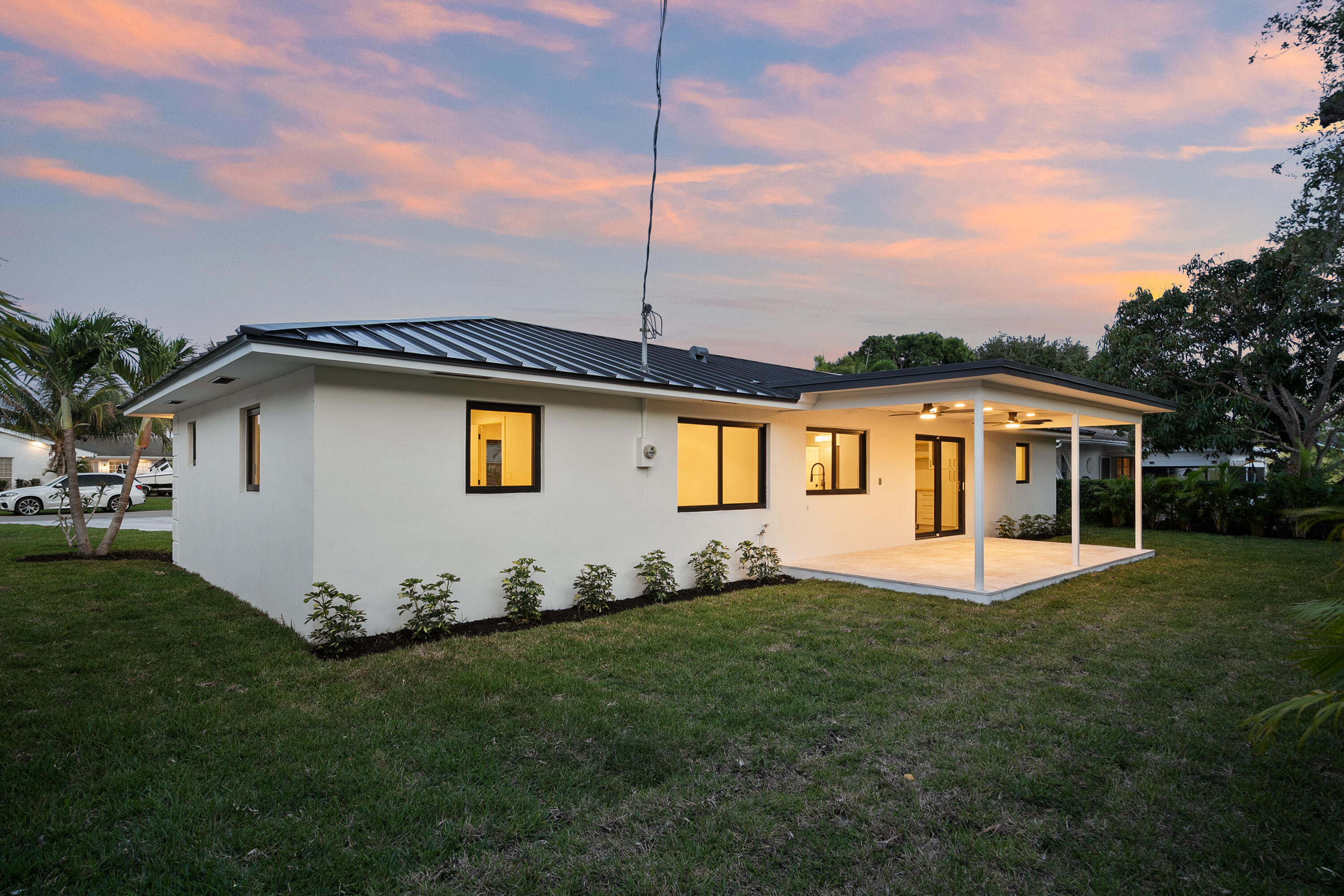128 W Norfolk Road