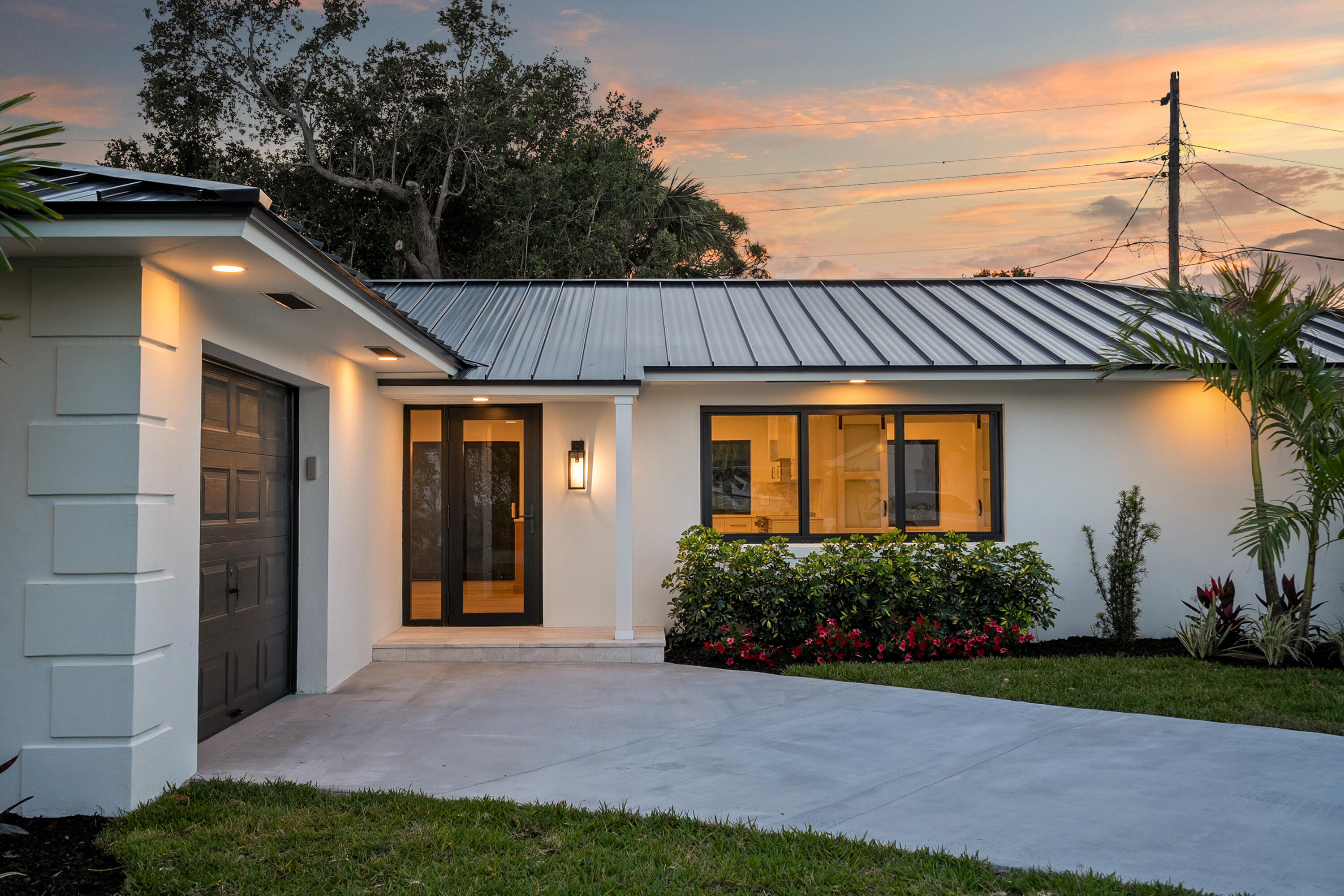 128 W Norfolk Road