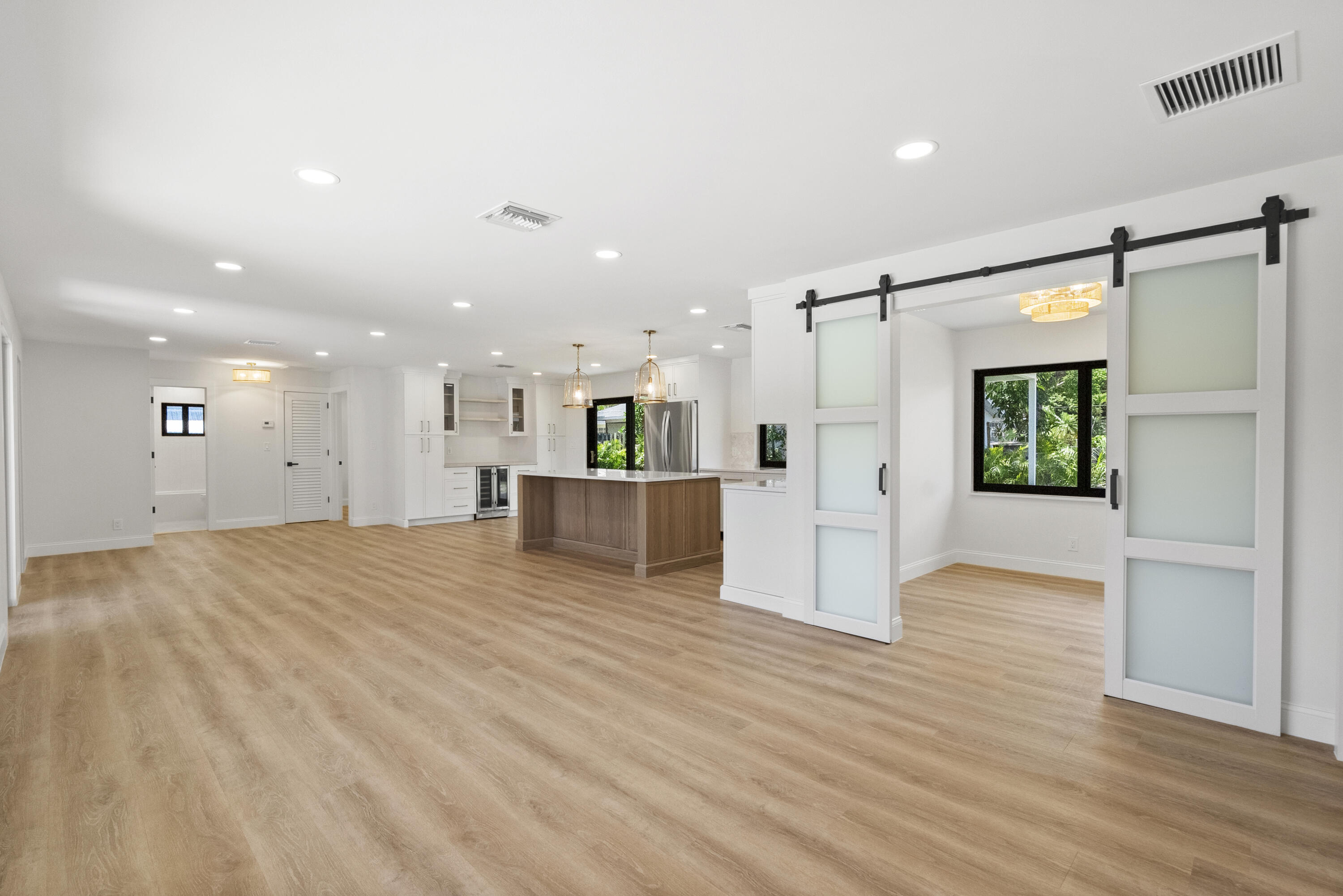 128 W Norfolk Road