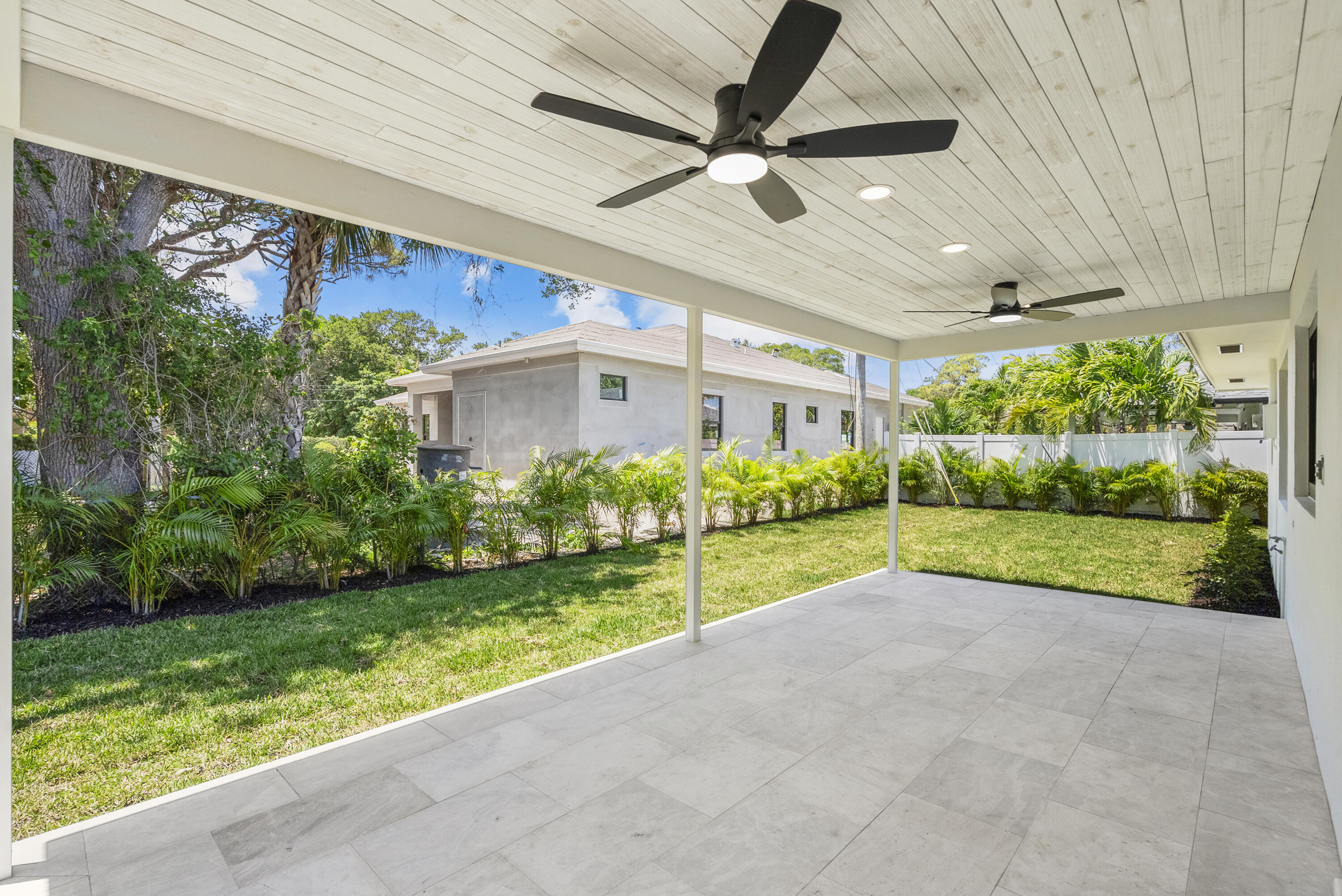 128 W Norfolk Road