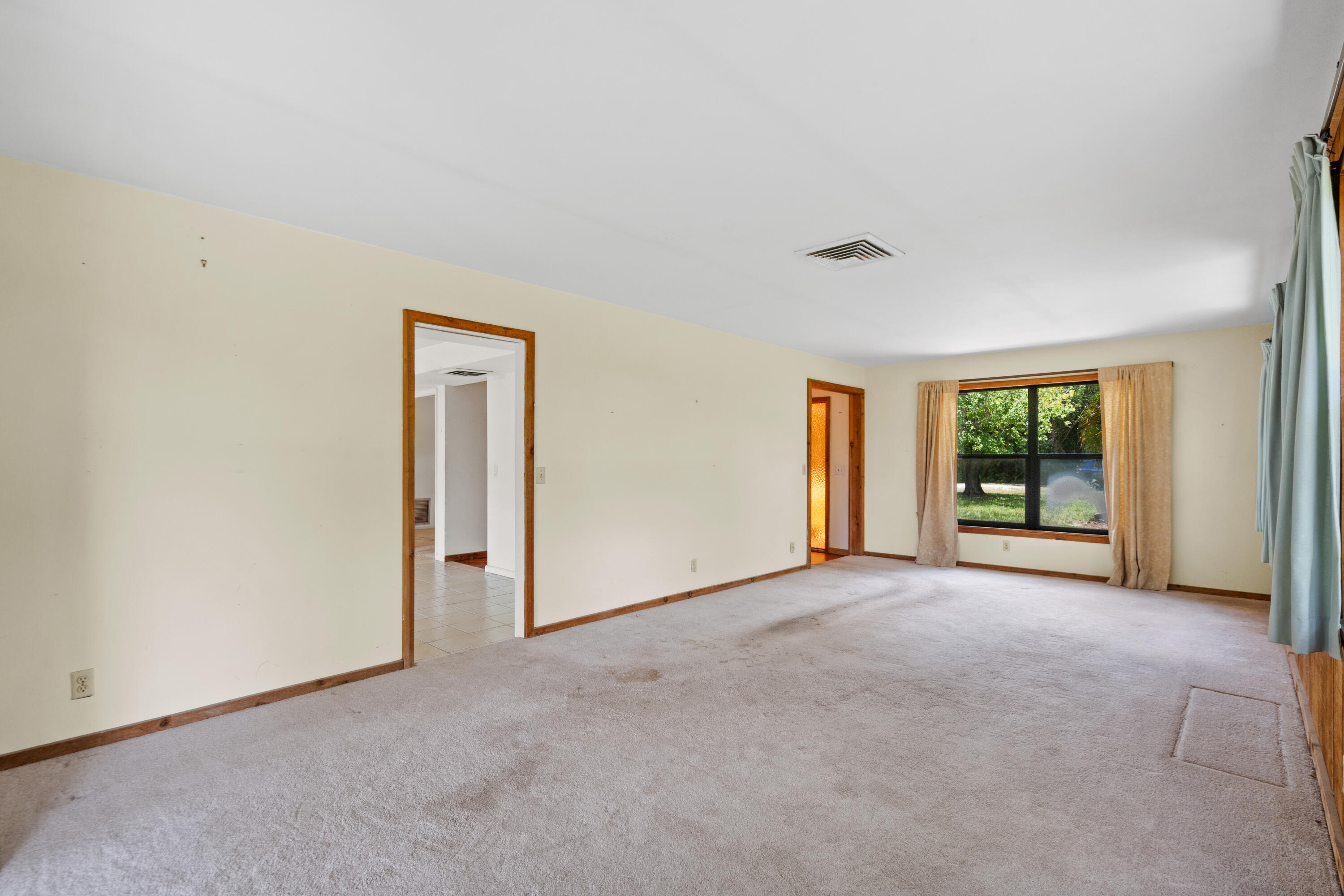 6035 N 180th St Street N