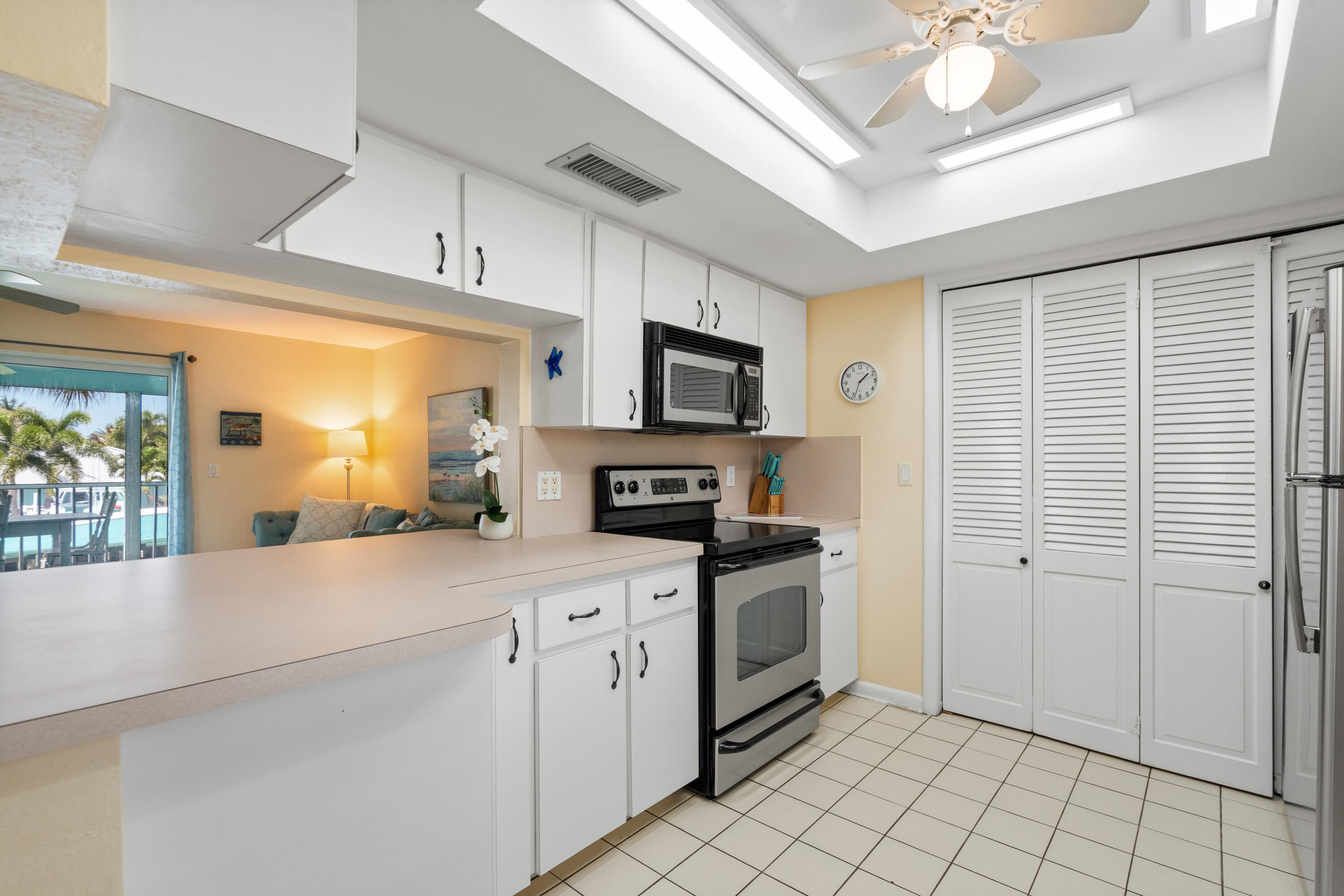 249 Center Street 2c