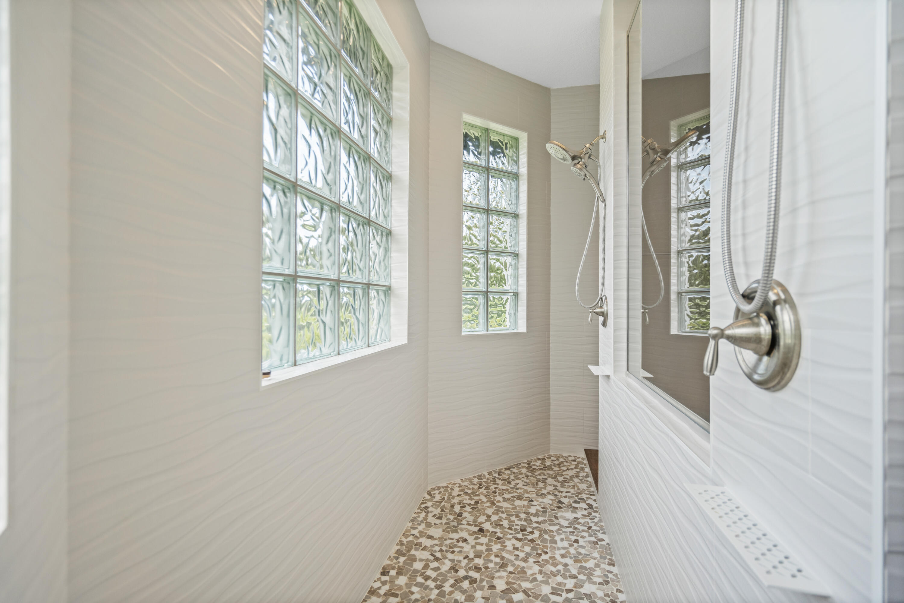 11354 Sandy Run, Farms