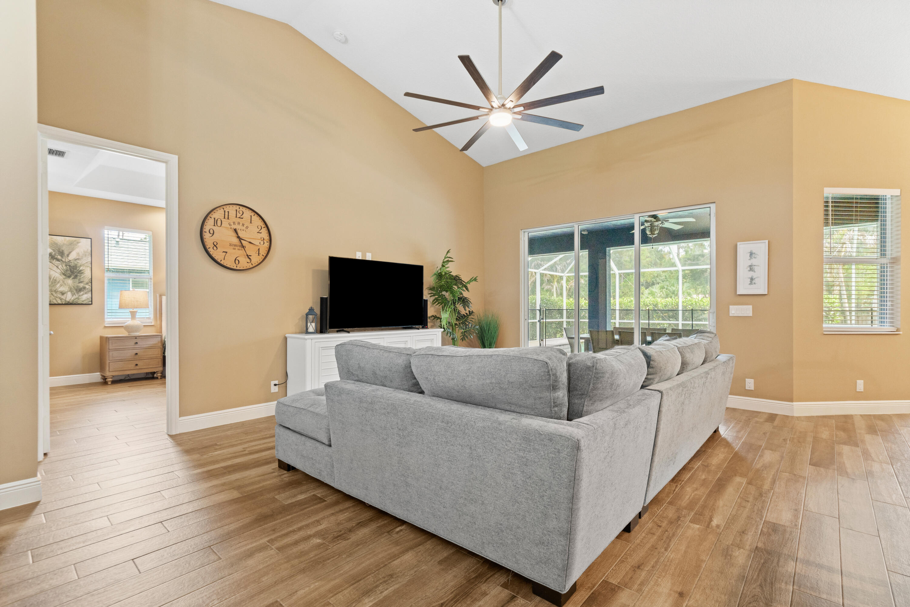 11354 Sandy Run, Farms