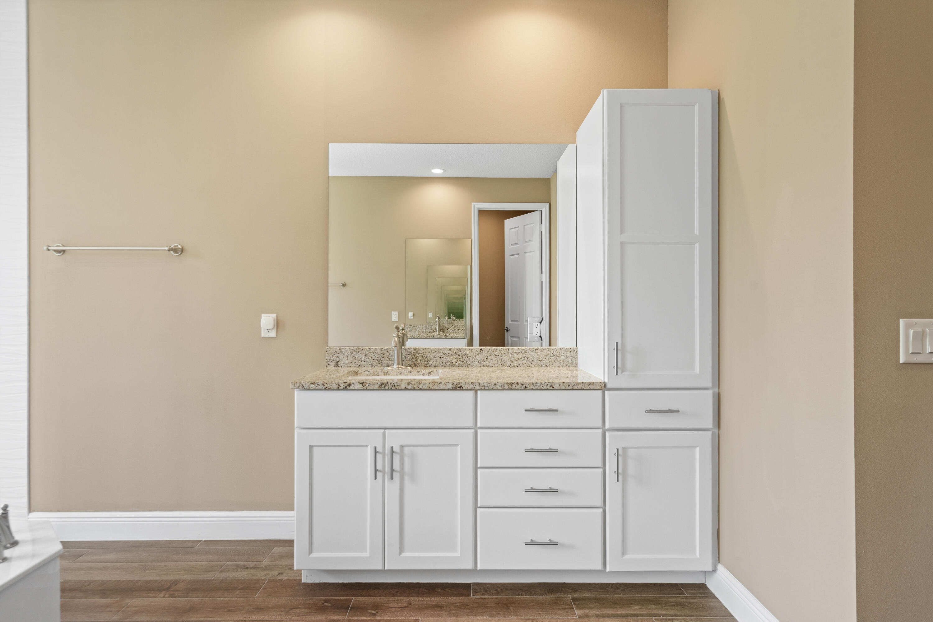 11354 Sandy Run, Farms