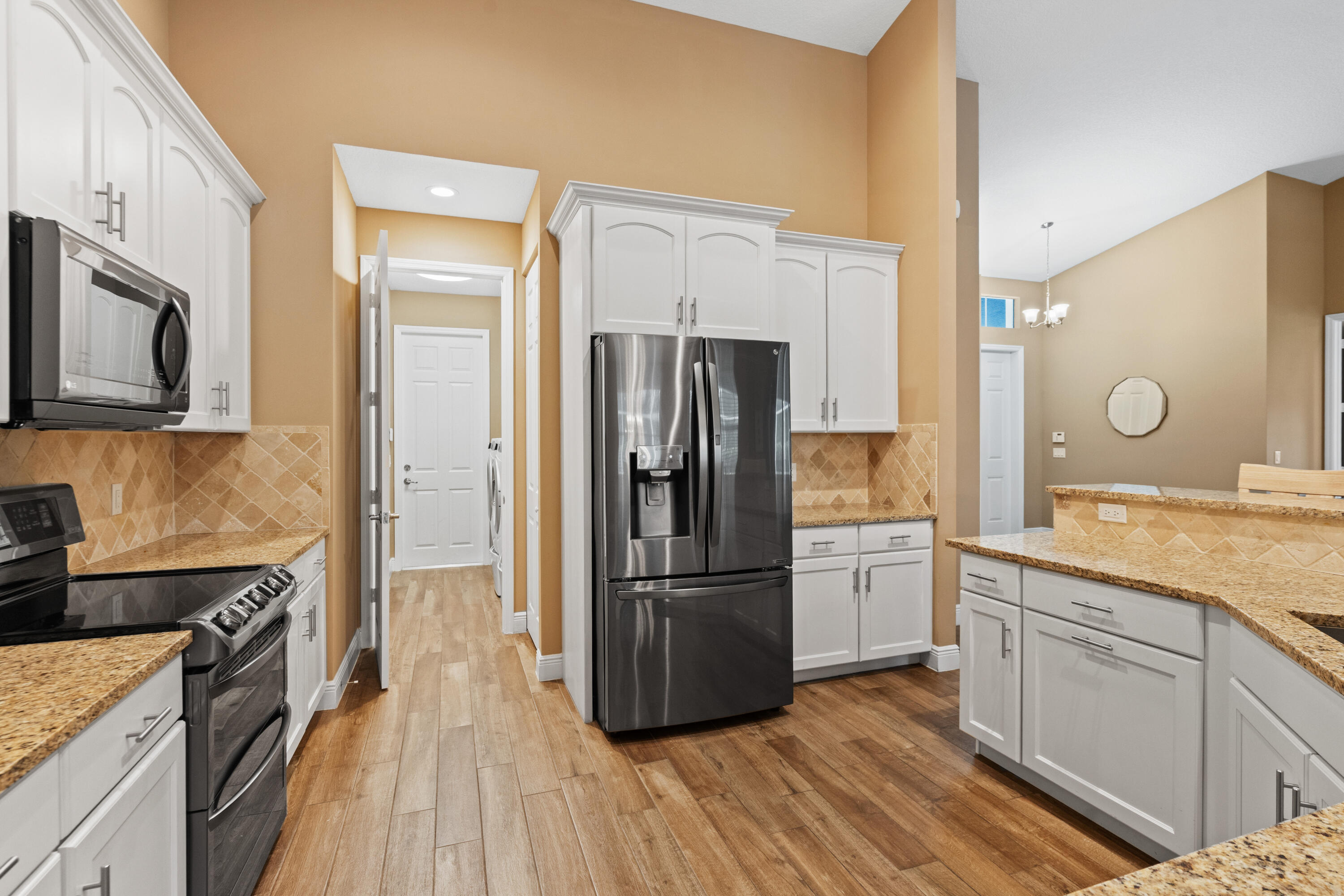 11354 Sandy Run, Farms