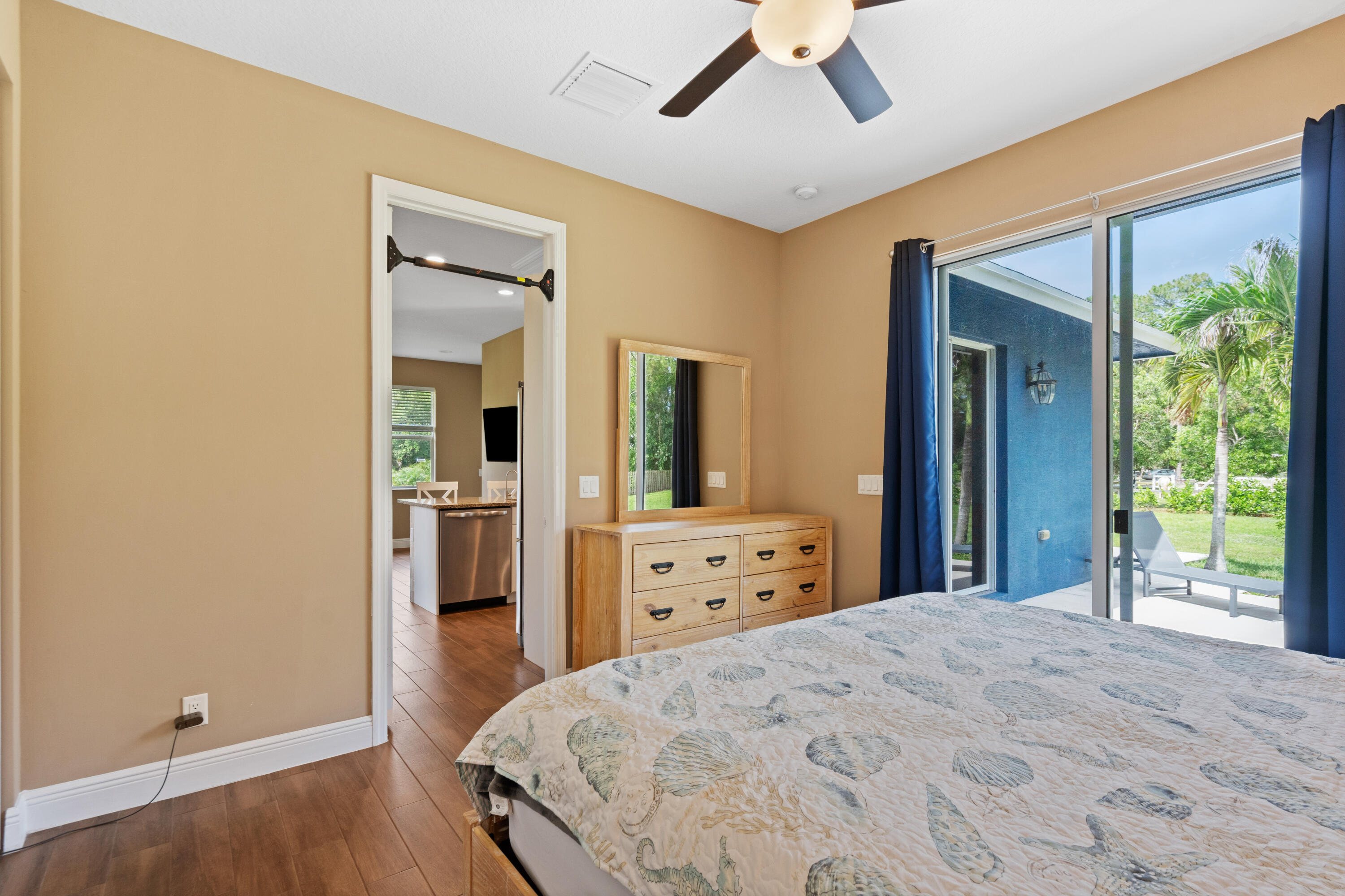 11354 Sandy Run, Farms