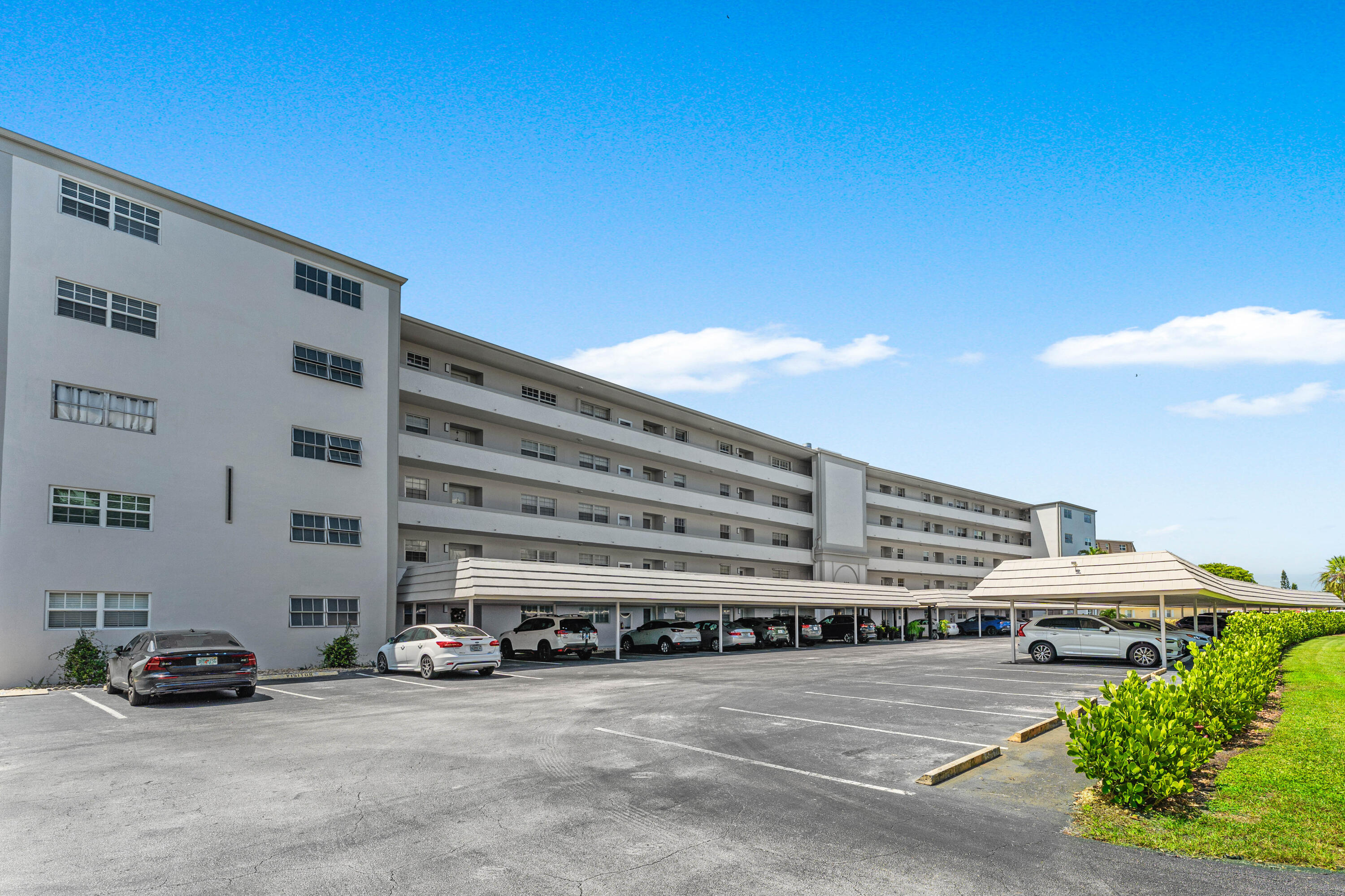 250 JOHN F KENNEDY Drive 107