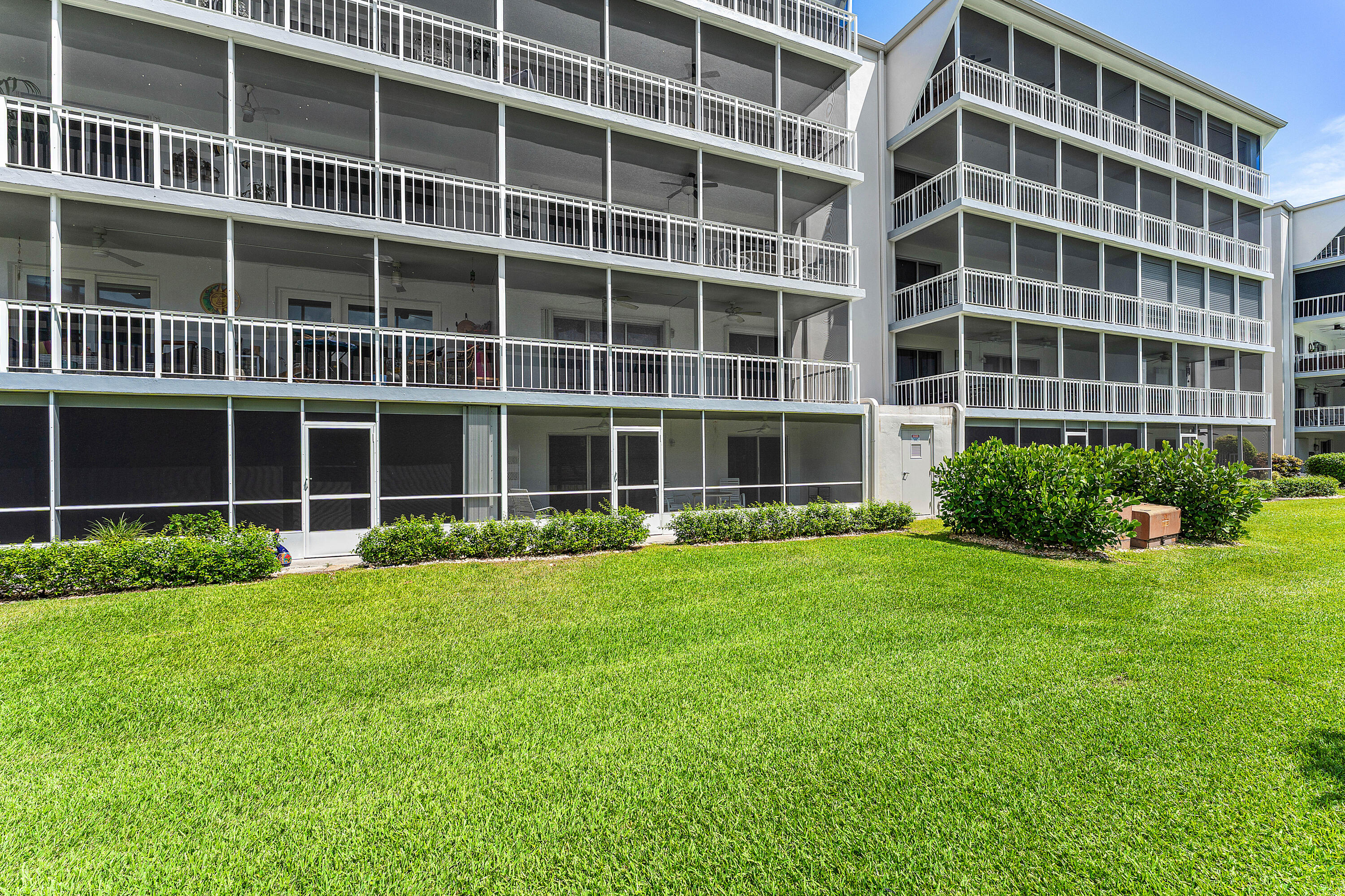250 JOHN F KENNEDY Drive 107