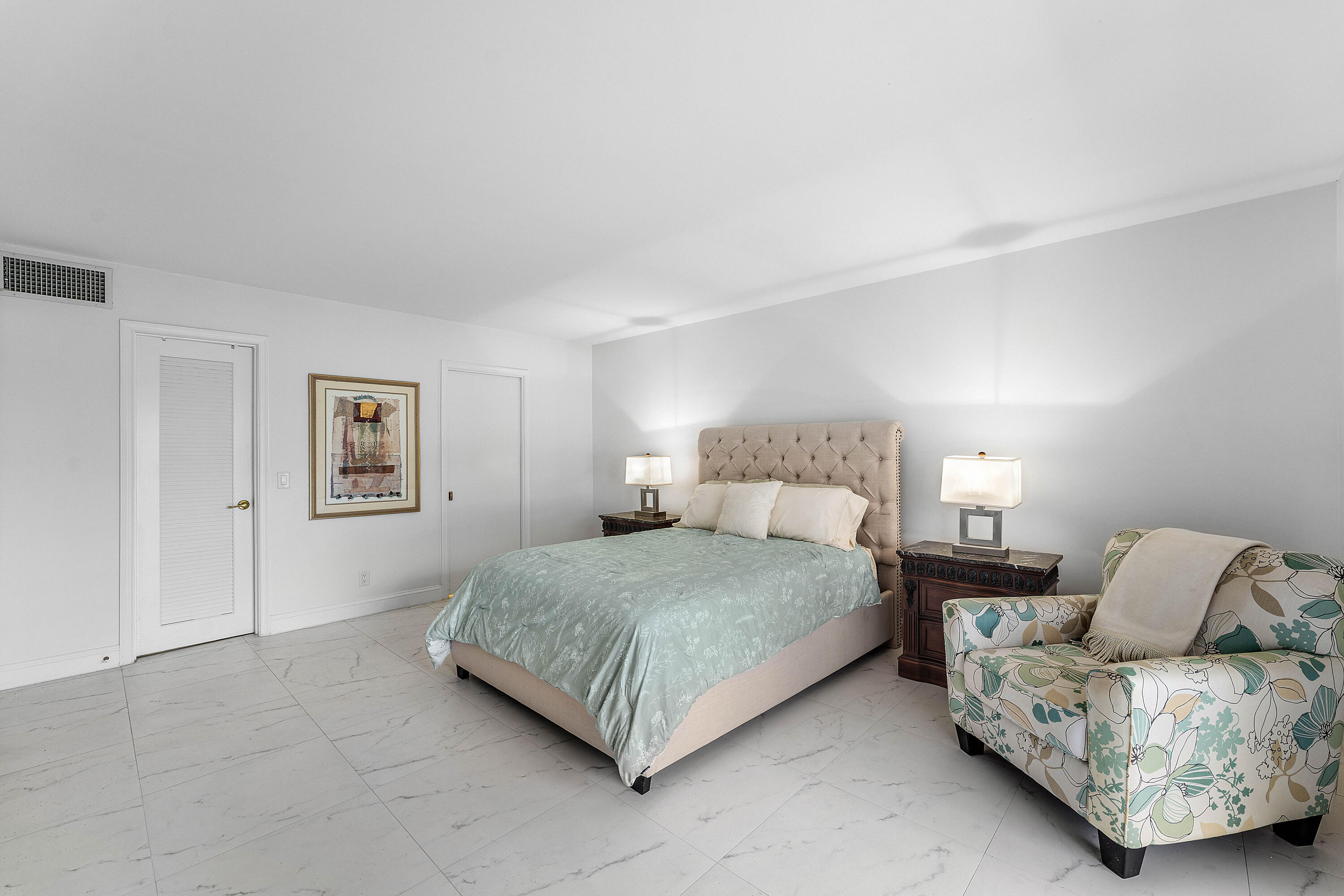 250 JOHN F KENNEDY Drive 107