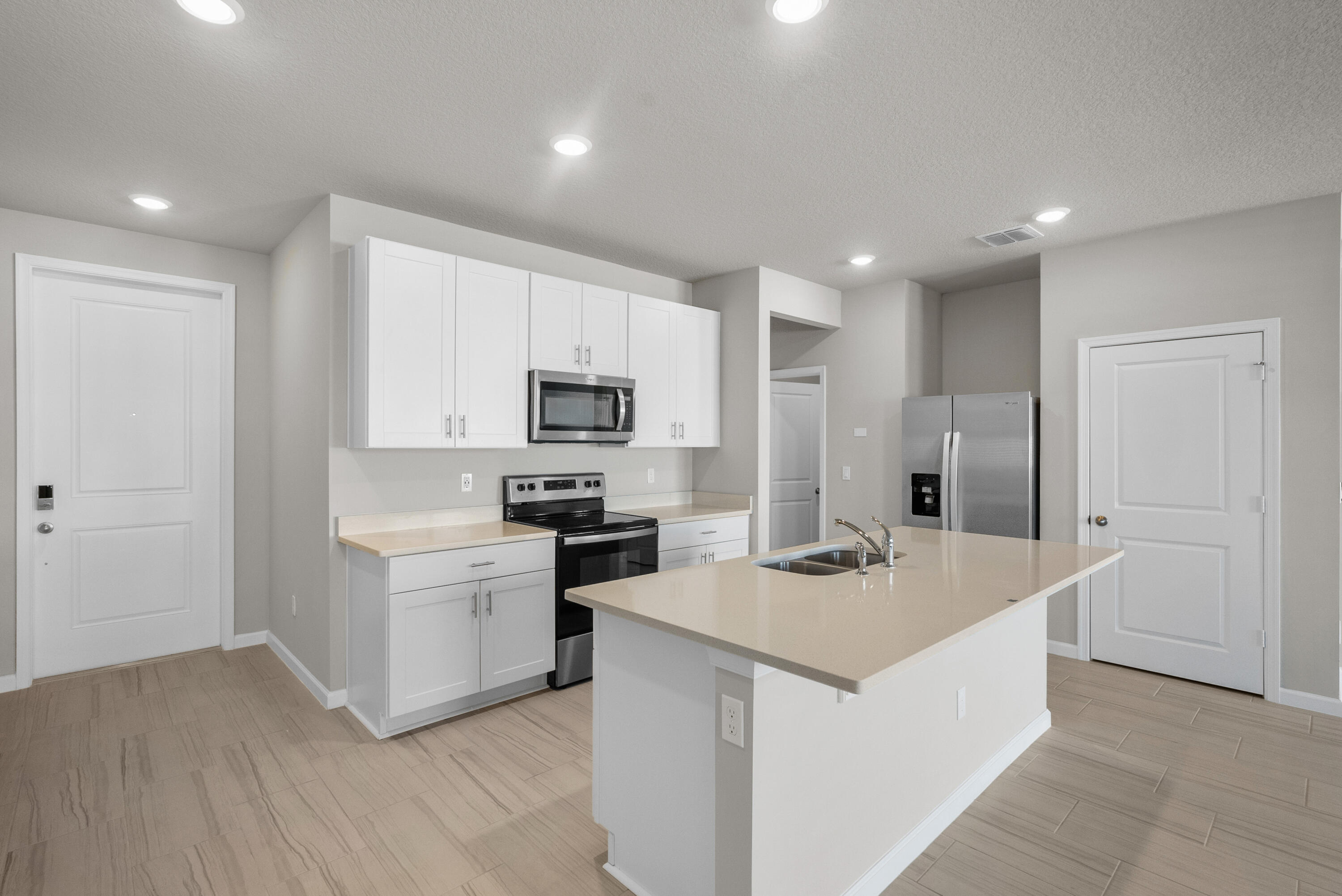 5622 SE Edgewater Circle