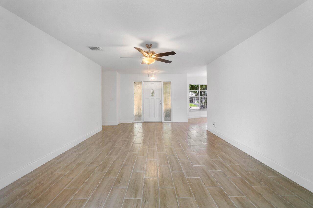 4360 Crestdale Street