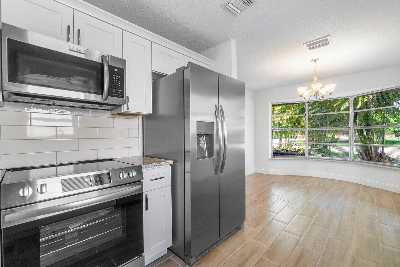 4360 Crestdale Street