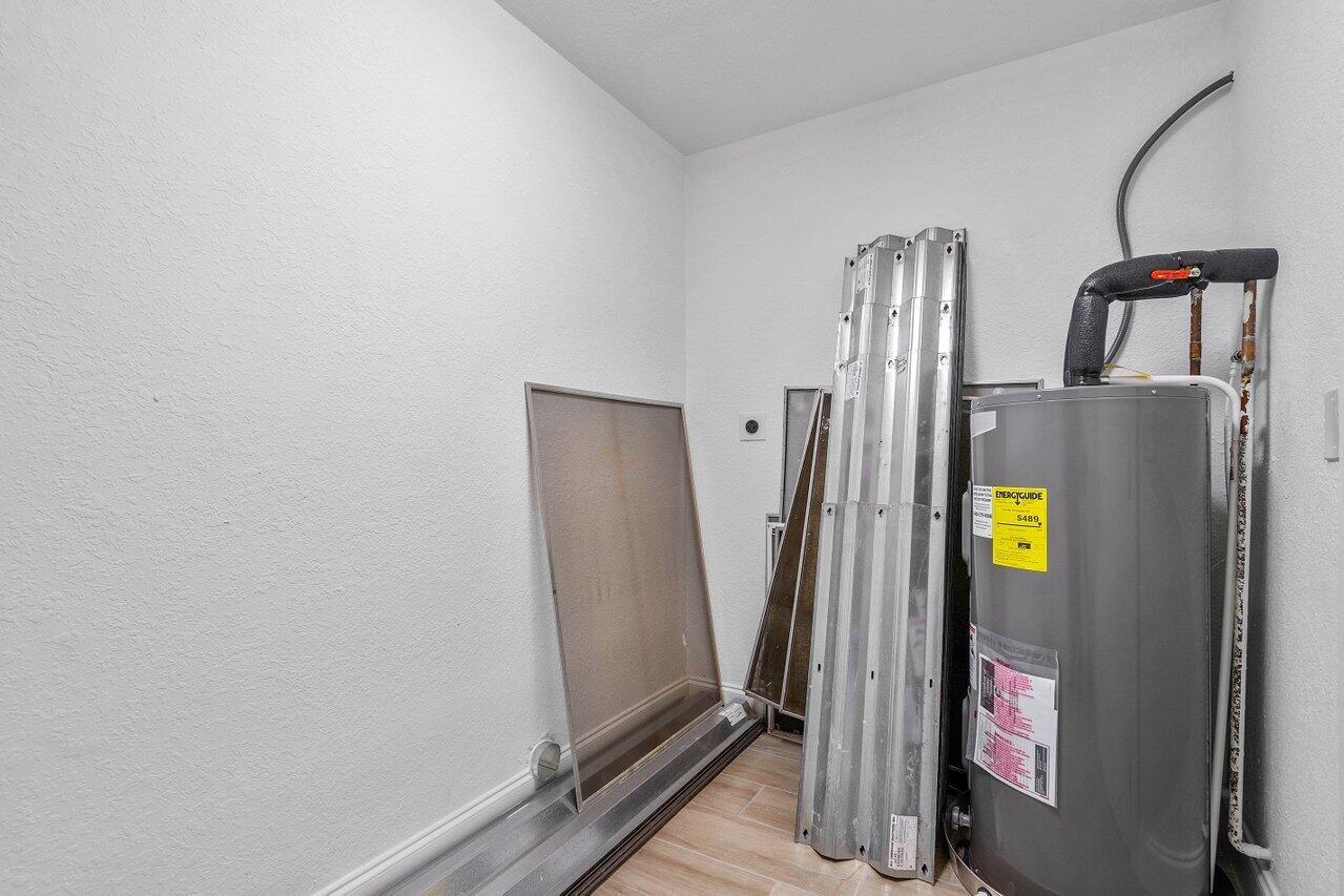 4360 Crestdale Street