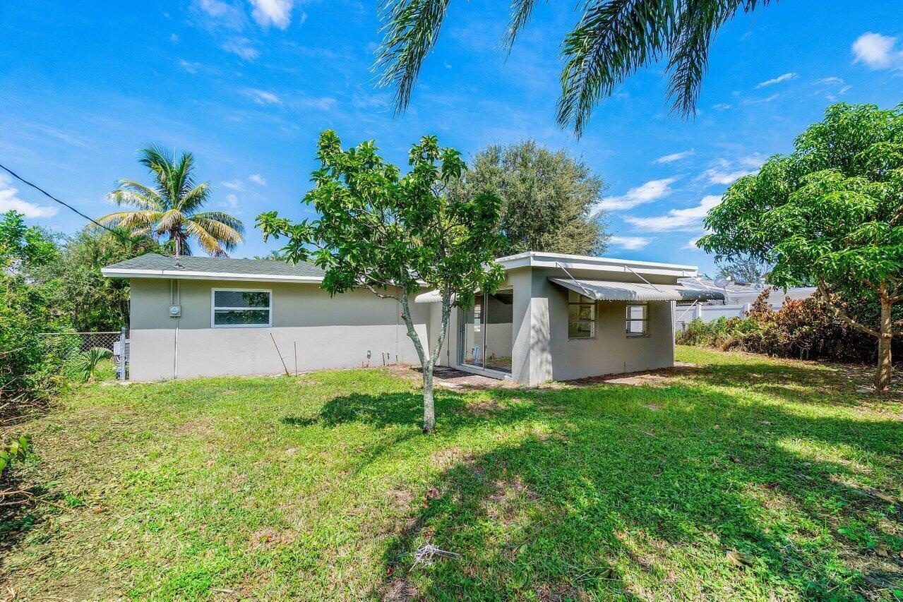 4360 Crestdale Street